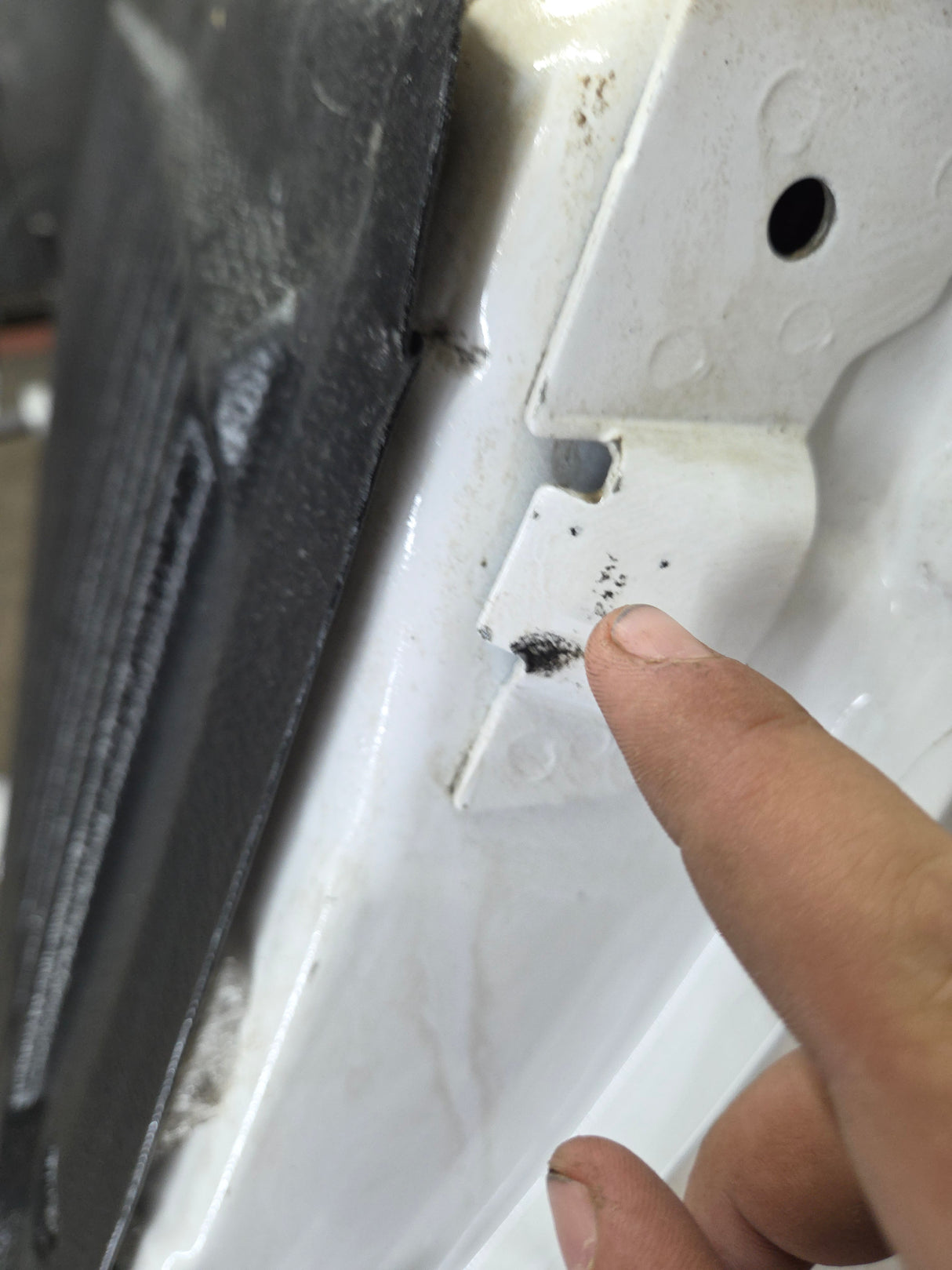 2008-2016 Ford Super Duty Tailgate F250 F350 F450 F550 - Oxford White