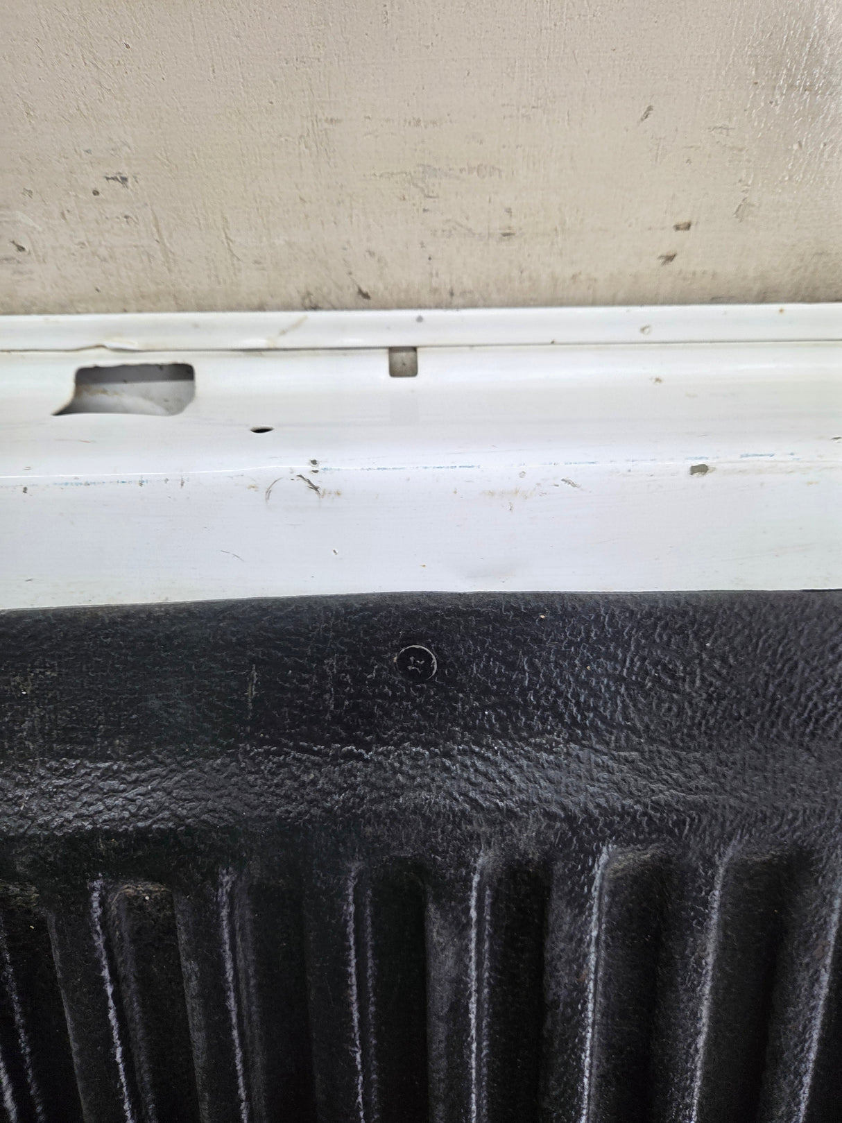 2008-2016 Ford Super Duty Tailgate F250 F350 F450 F550 - Oxford White