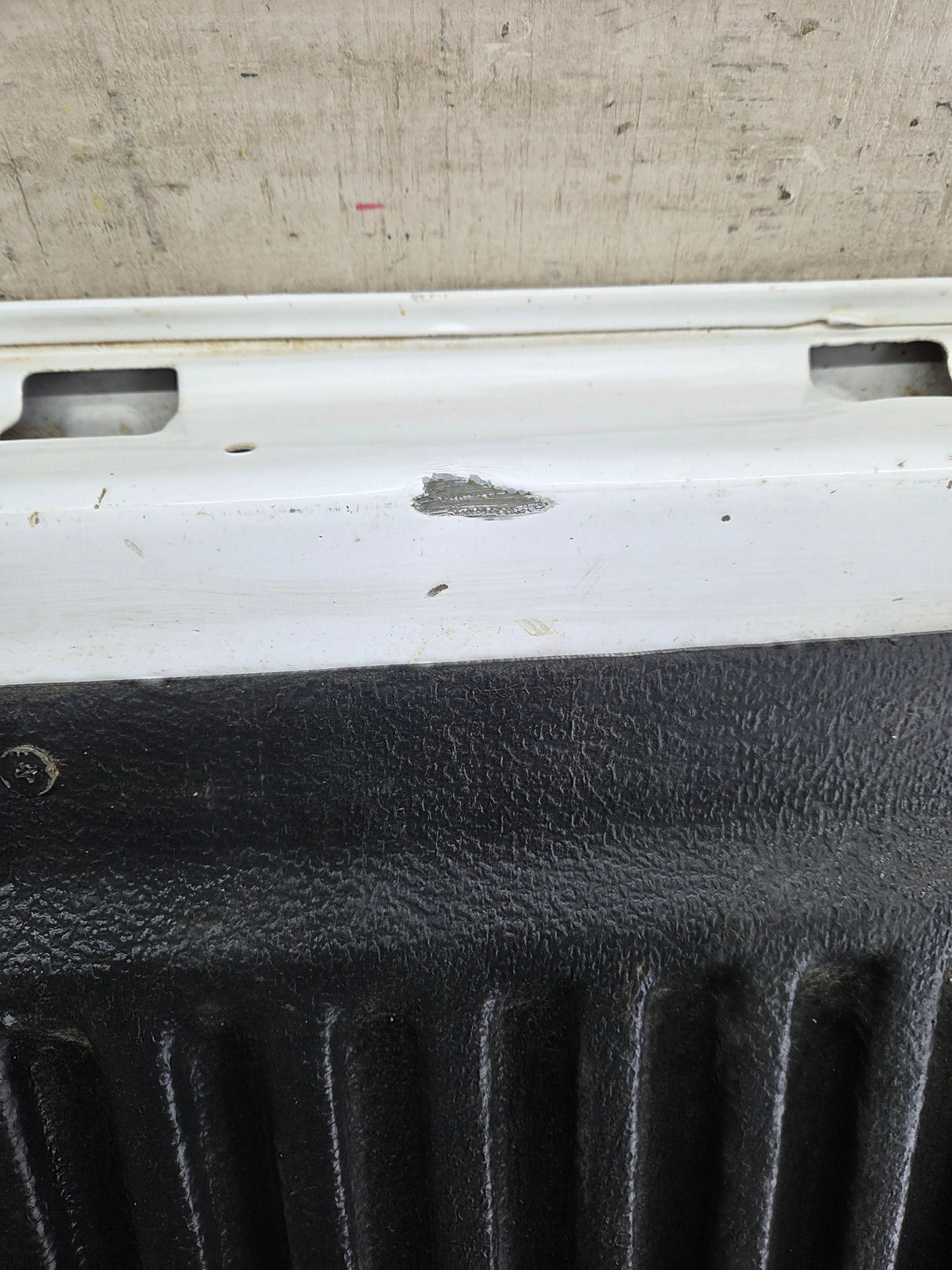 2008-2016 Ford Super Duty Tailgate F250 F350 F450 F550 - Oxford White