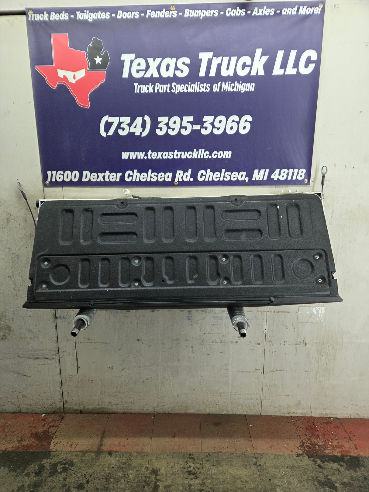 2017-2022 Ford Super Duty Platinum Tailgate With Step F250 F350 F450 F550