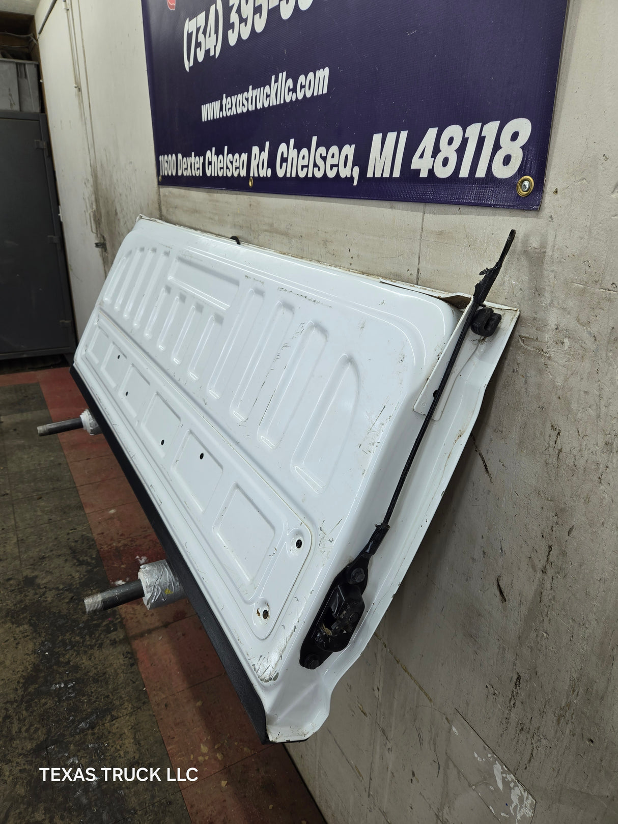 2014-2019 Chevrolet Silverado / GMC Sierra 1500 2500 3500 HD Tailgate