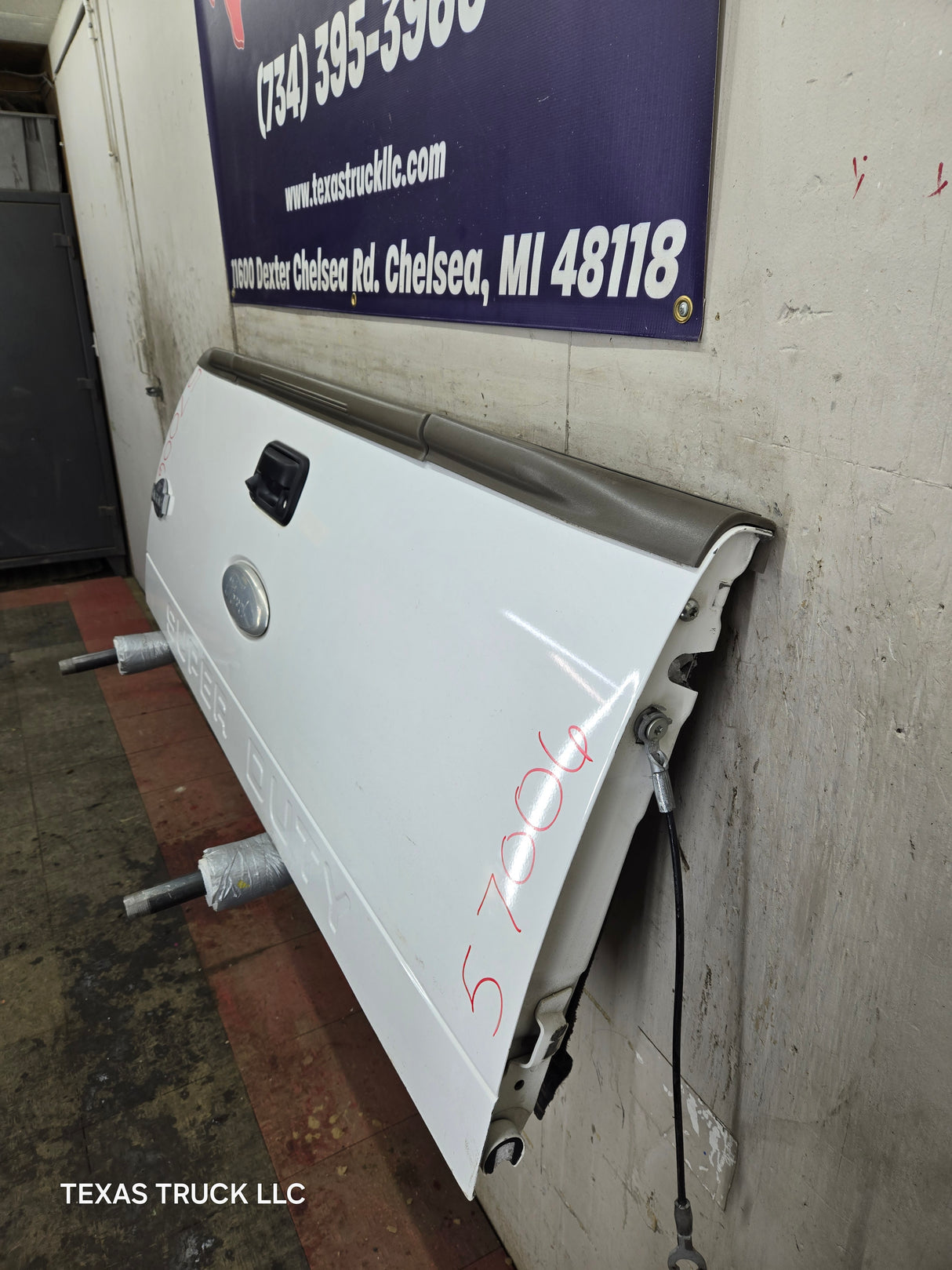 2008-2016 Ford Super Duty Tailgate with step F250 F350 F450 F550 - Pearl White