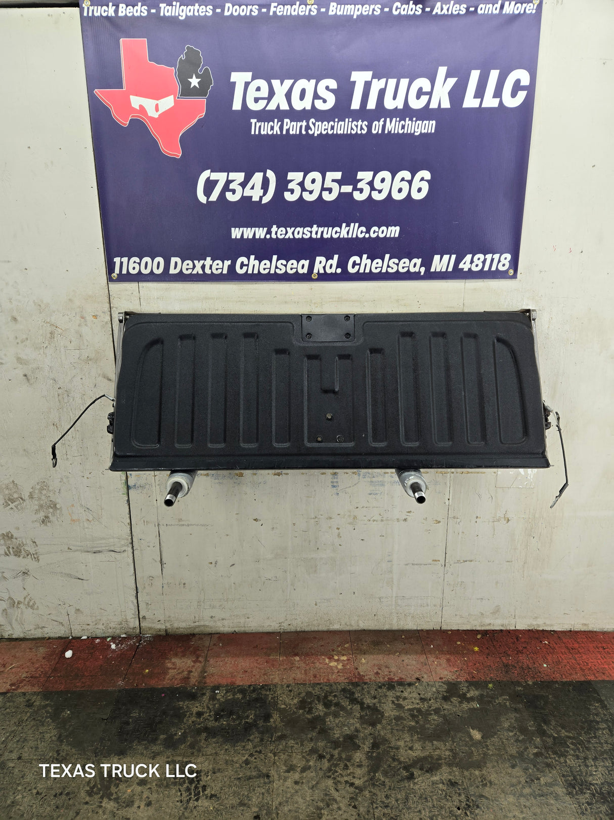 2007-2013 Chevrolet Silverado / GMC Sierra 1500 2500 3500 HD Tailgate