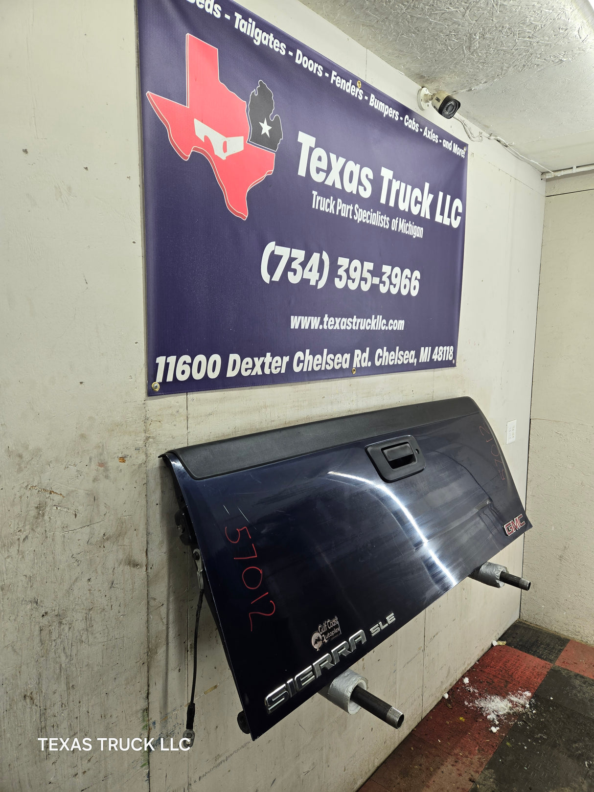 2007-2013 Chevrolet Silverado / GMC Sierra 1500 2500 3500 HD Tailgate