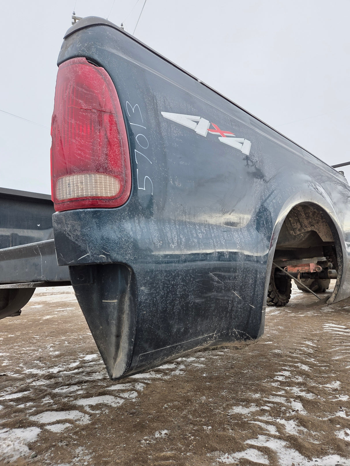 1999-2010 Ford Super Duty F250 F350 6' 9" Short Truck Bed