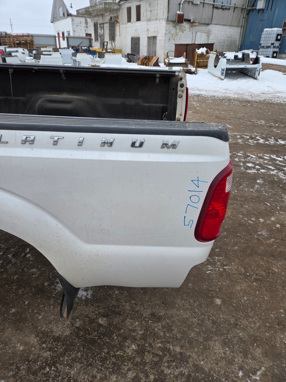 2011-2016 Ford F250 F350 Super Duty 6' 9" Short Truck Bed - Pearl White