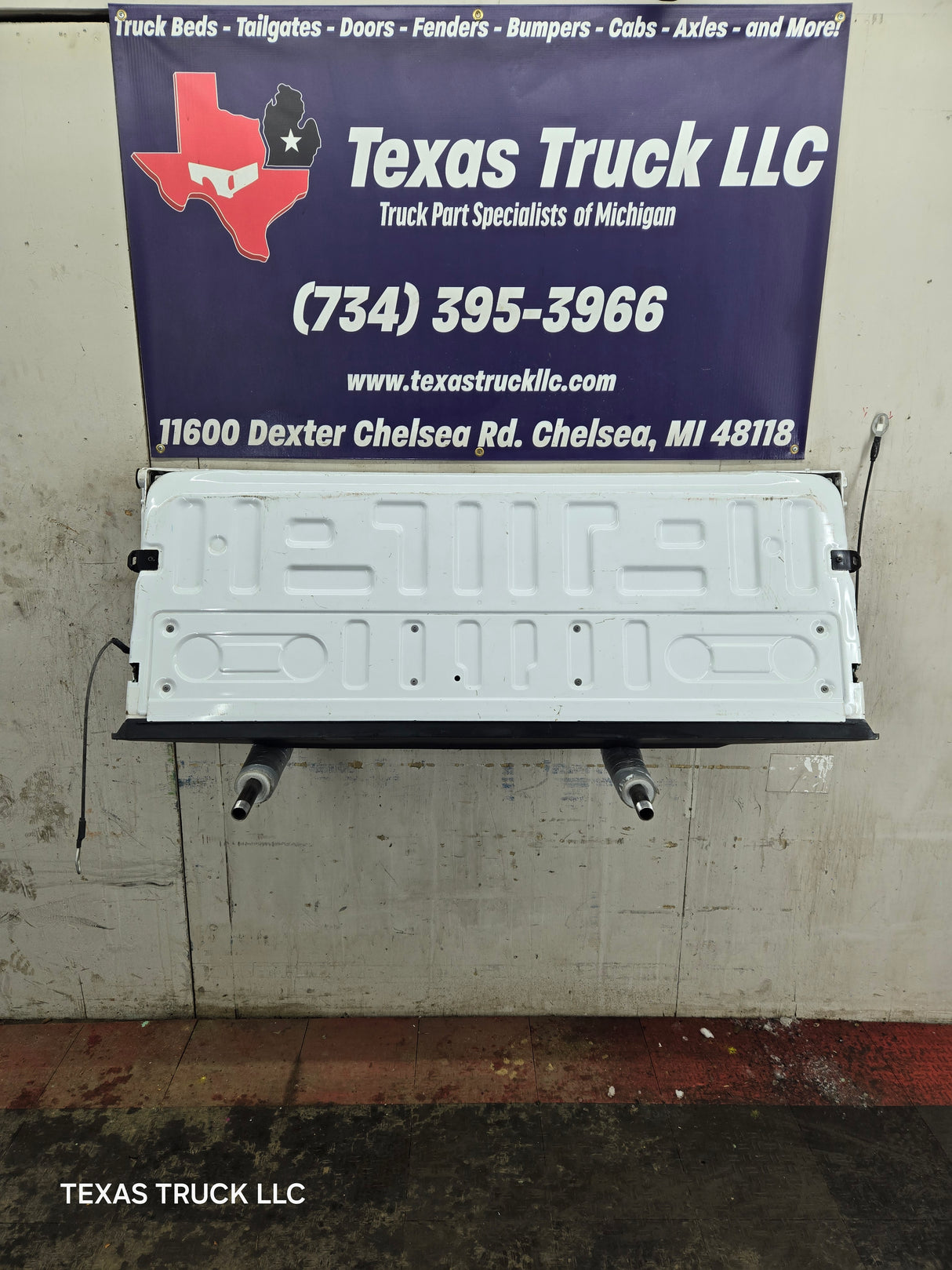 2021-2025 Ford F150 Tailgate / Lid - Oxford White