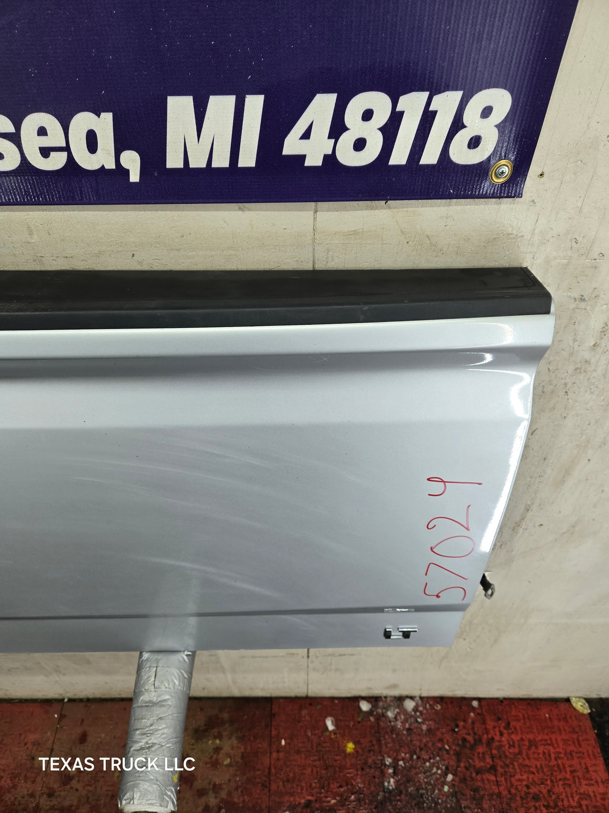 2014-2019 Chevrolet Silverado / GMC Sierra 1500 2500 3500 HD Tailgate