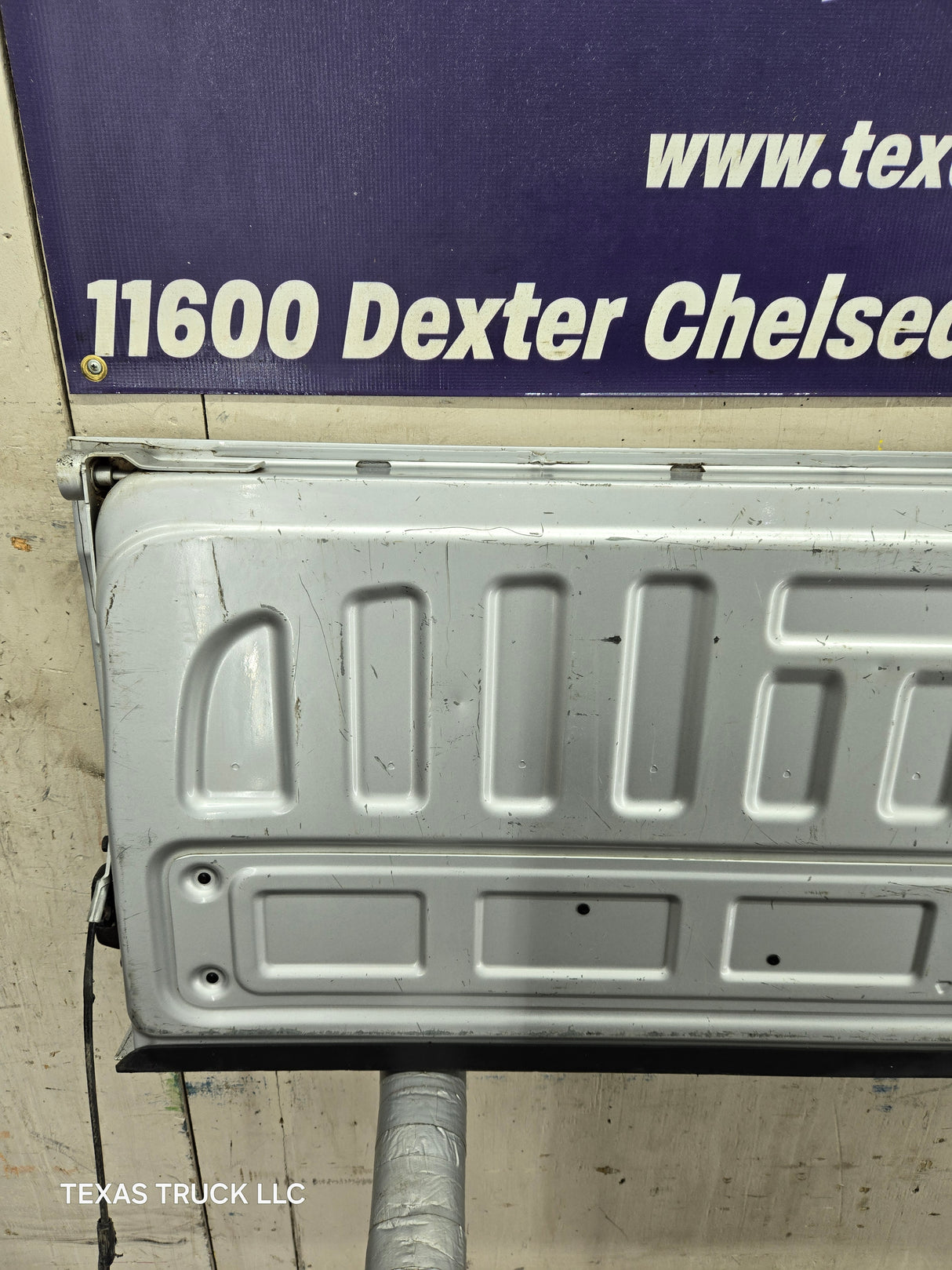 2014-2019 Chevrolet Silverado / GMC Sierra 1500 2500 3500 HD Tailgate