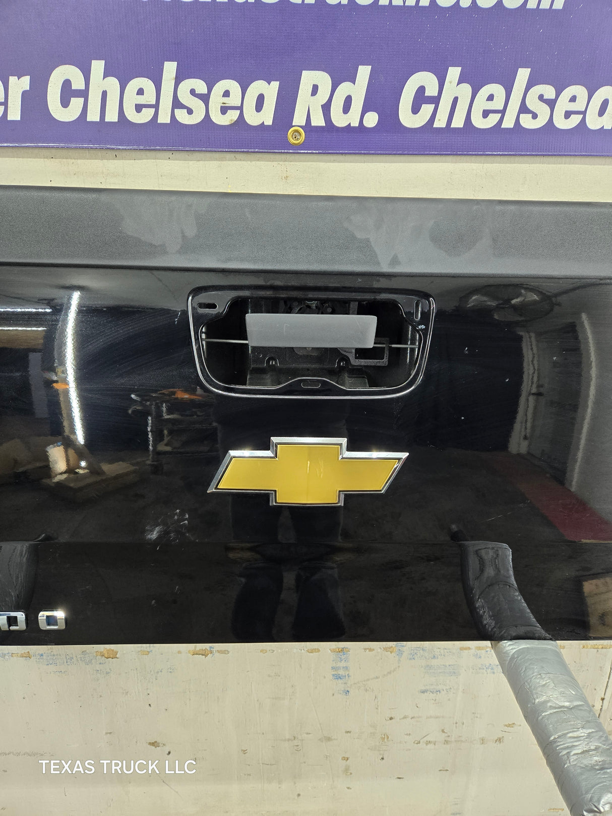 2007-2013 Chevrolet Silverado / GMC Sierra 1500 2500 3500 HD Tailgate