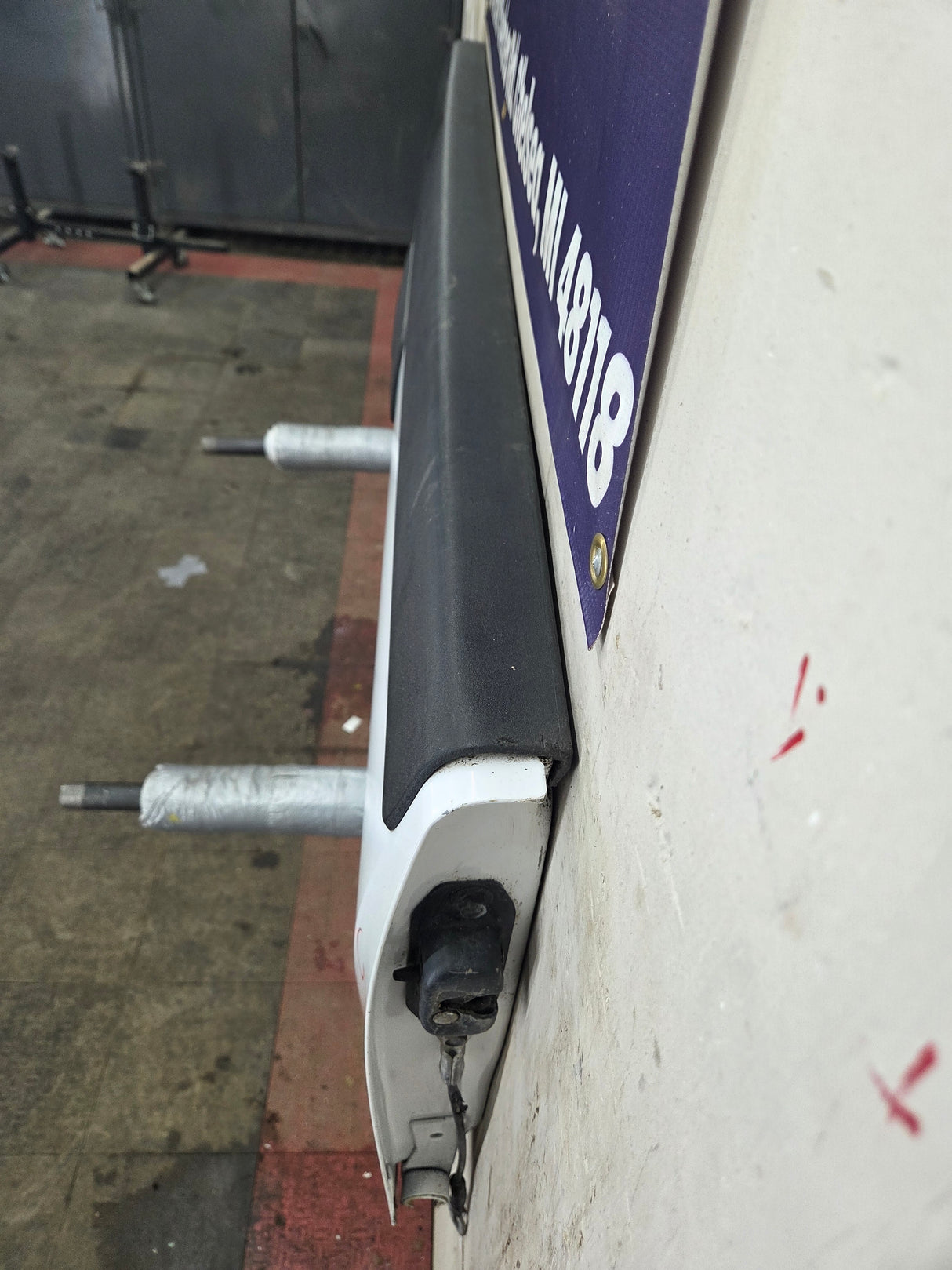 2007-2013 Chevrolet Silverado / GMC Sierra 1500 2500 3500 HD Tailgate