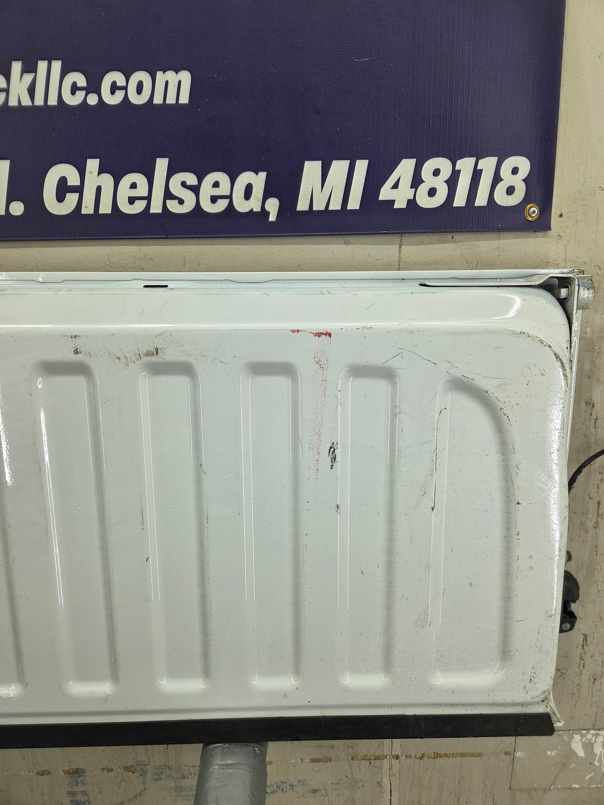 2007-2013 Chevrolet Silverado / GMC Sierra 1500 2500 3500 HD Tailgate