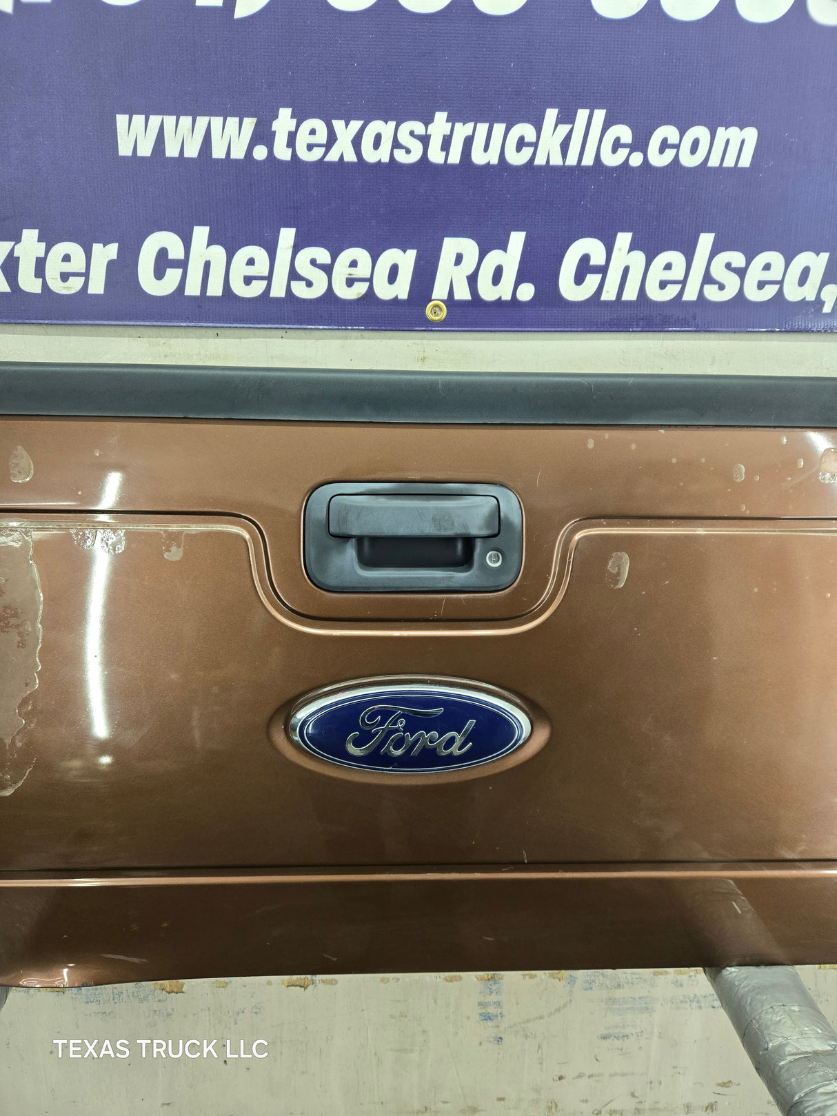 2008-2016 Ford Super Duty Tailgate F250 F350 F450 F550 - Brown