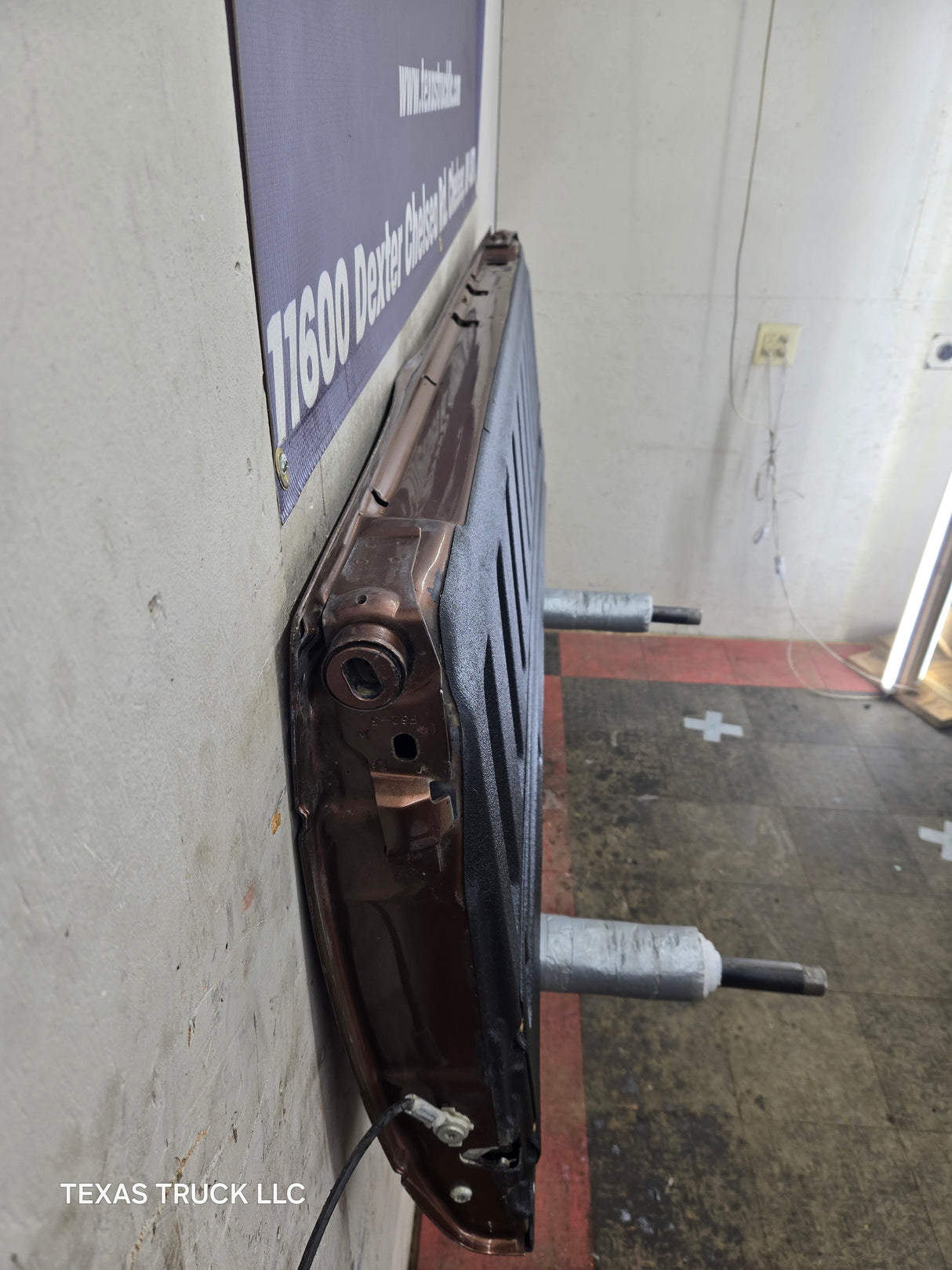 2008-2016 Ford Super Duty Tailgate F250 F350 F450 F550 - Brown