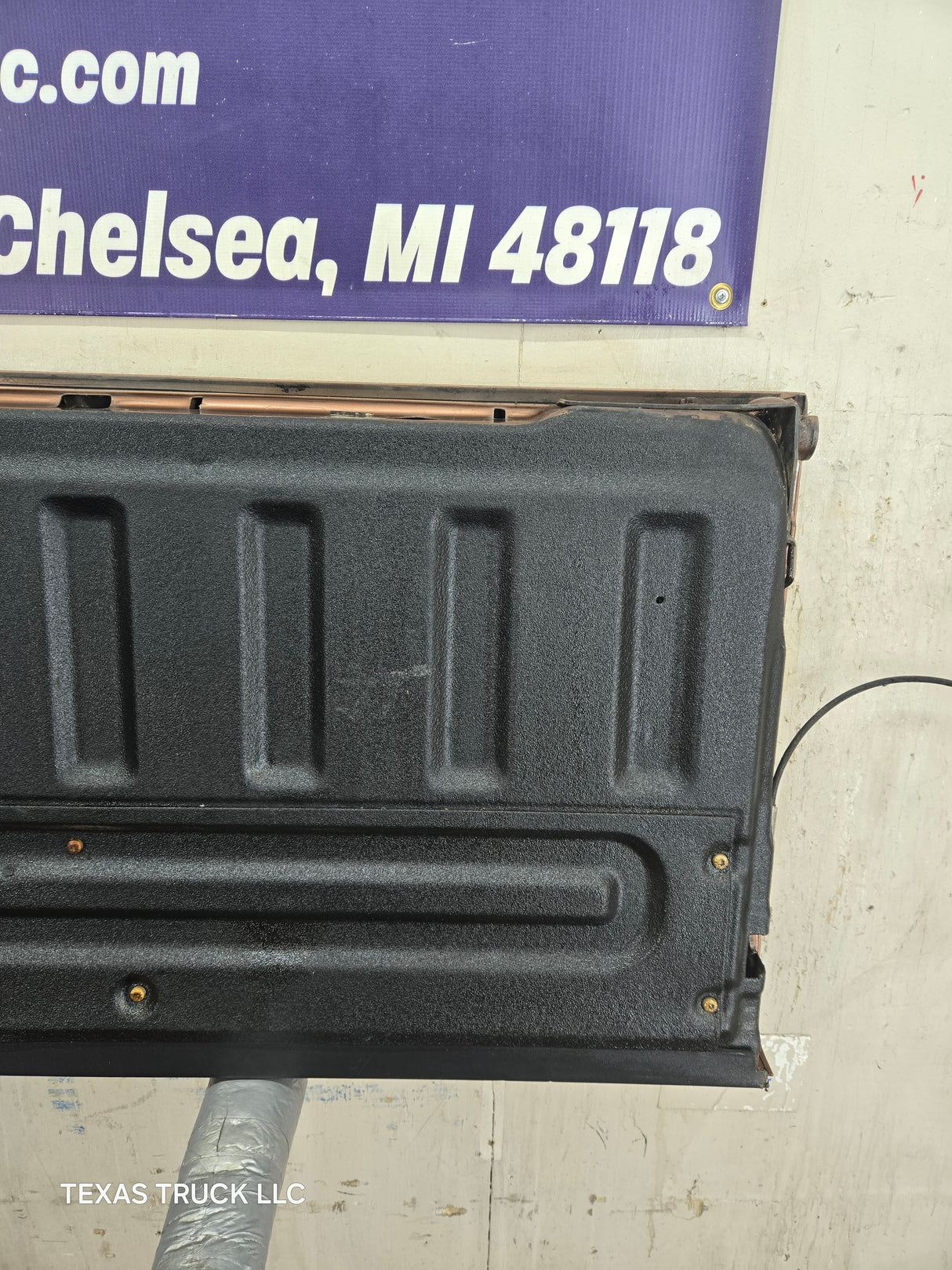 2008-2016 Ford Super Duty Tailgate F250 F350 F450 F550 - Brown