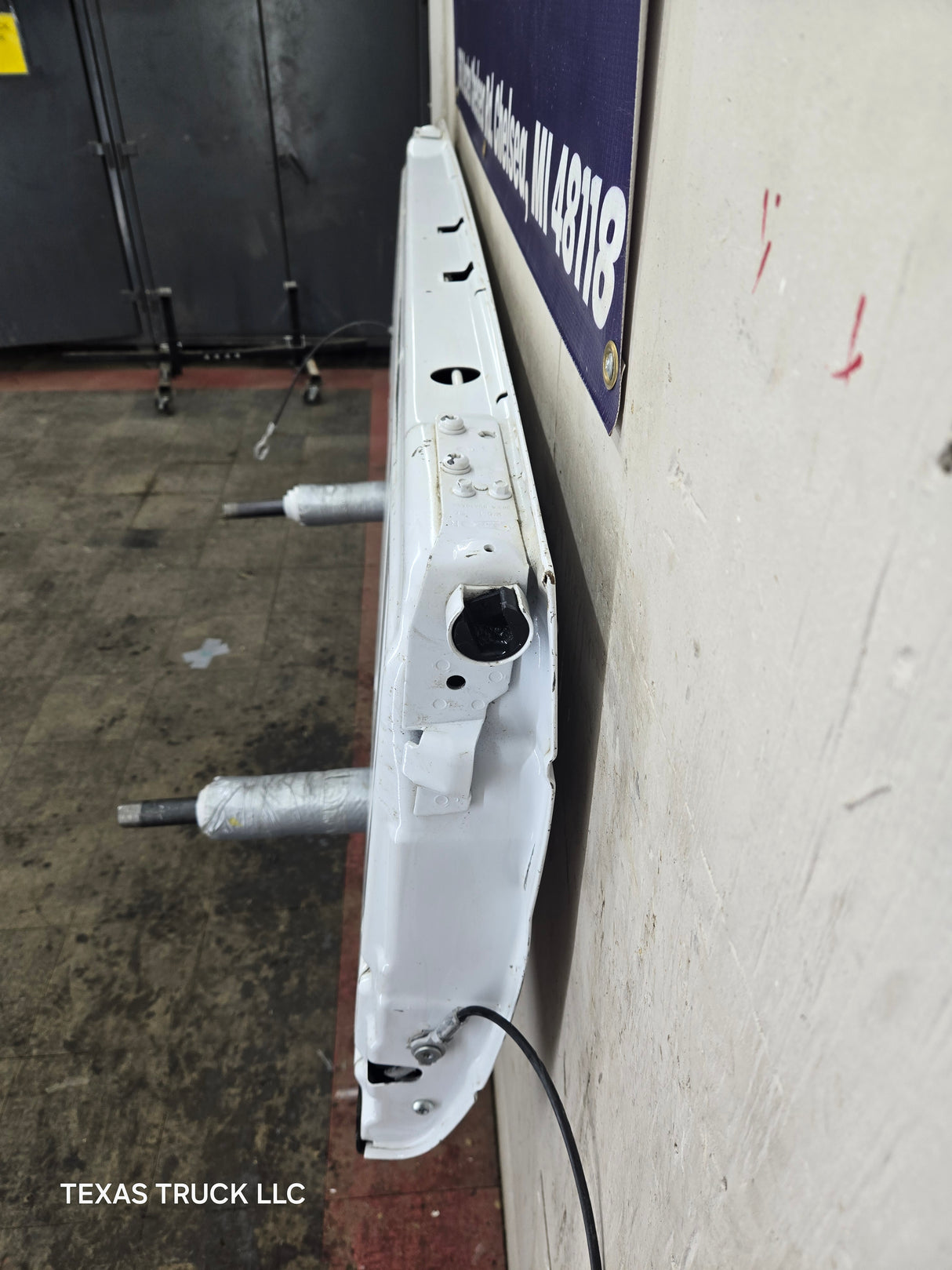 2008-2016 Ford Super Duty Tailgate F250 F350 F450 F550 - Oxford White