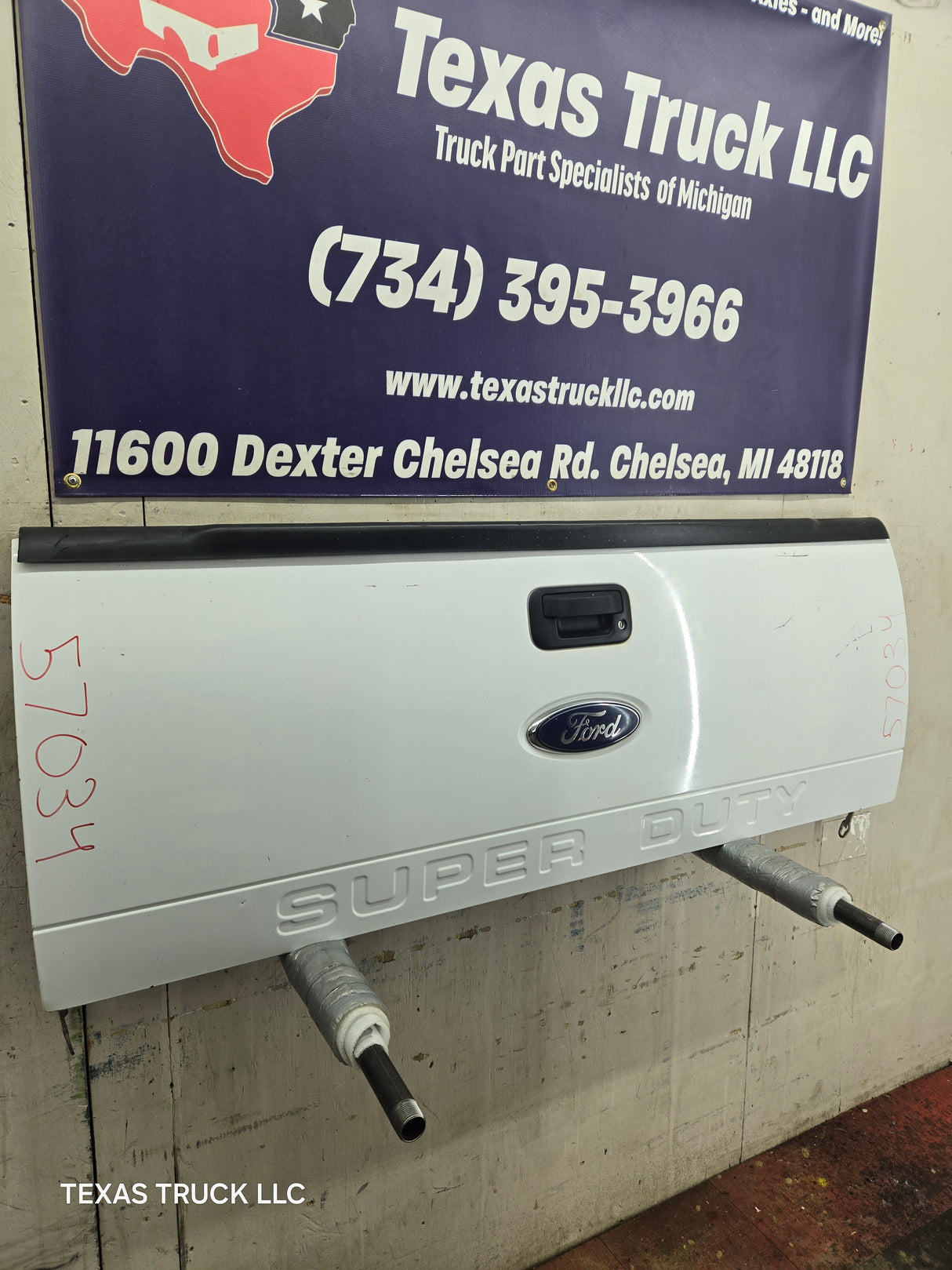 2008-2016 Ford Super Duty Tailgate F250 F350 F450 F550 - Oxford White