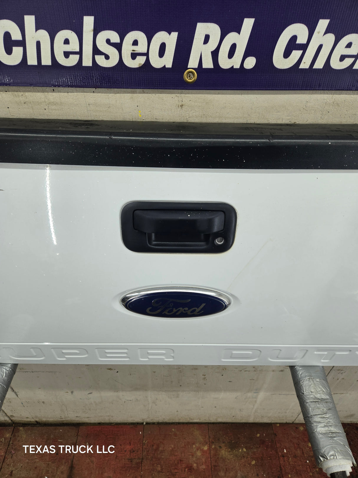 2008-2016 Ford Super Duty Tailgate F250 F350 F450 F550 - Oxford White