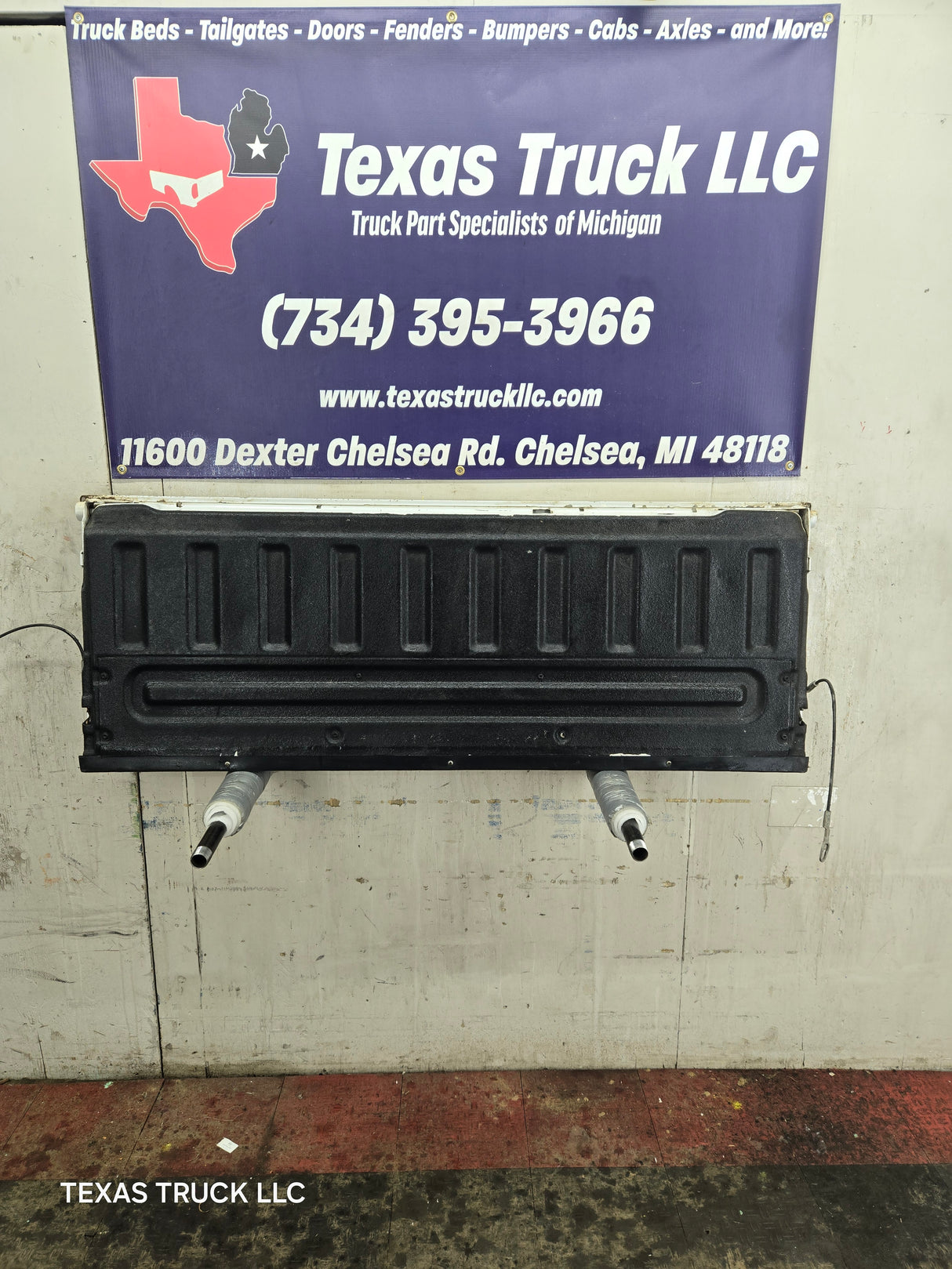 2008-2016 Ford Super Duty Tailgate F250 F350 F450 F550 - Oxford White