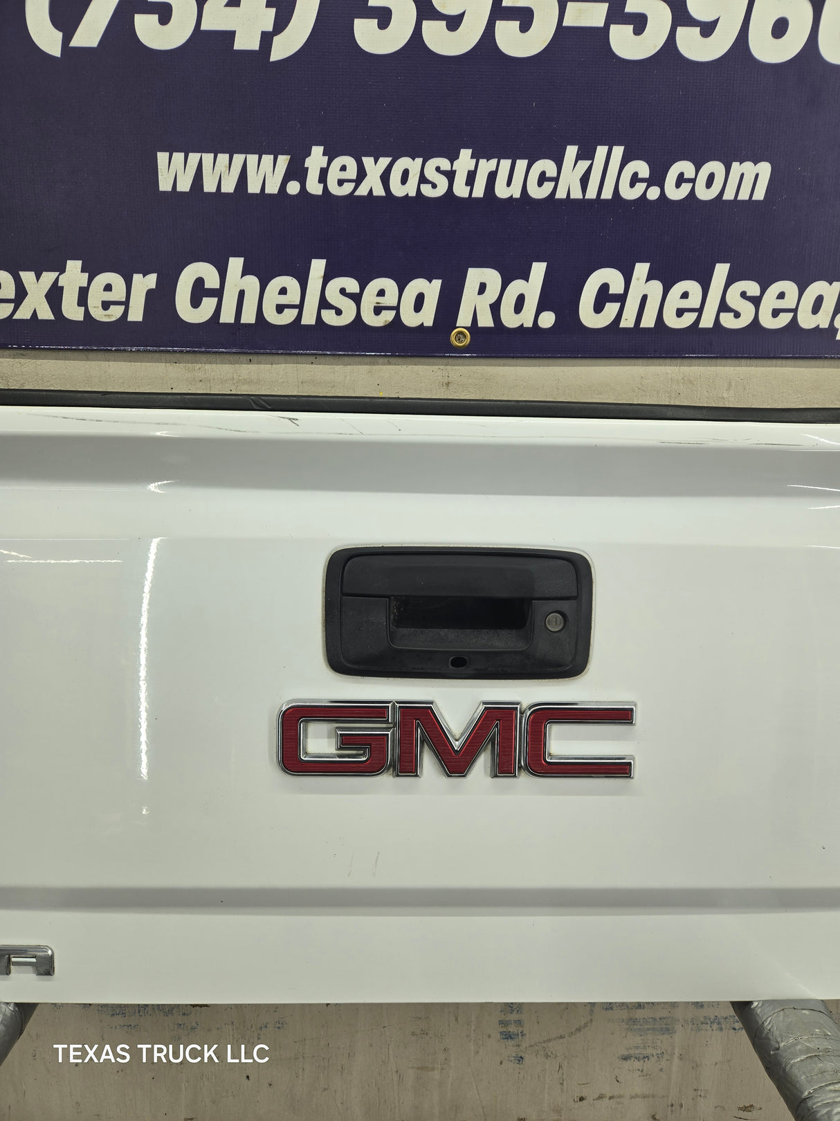 2014-2019 Chevrolet Silverado / GMC Sierra 1500 2500 3500 HD Tailgate - White