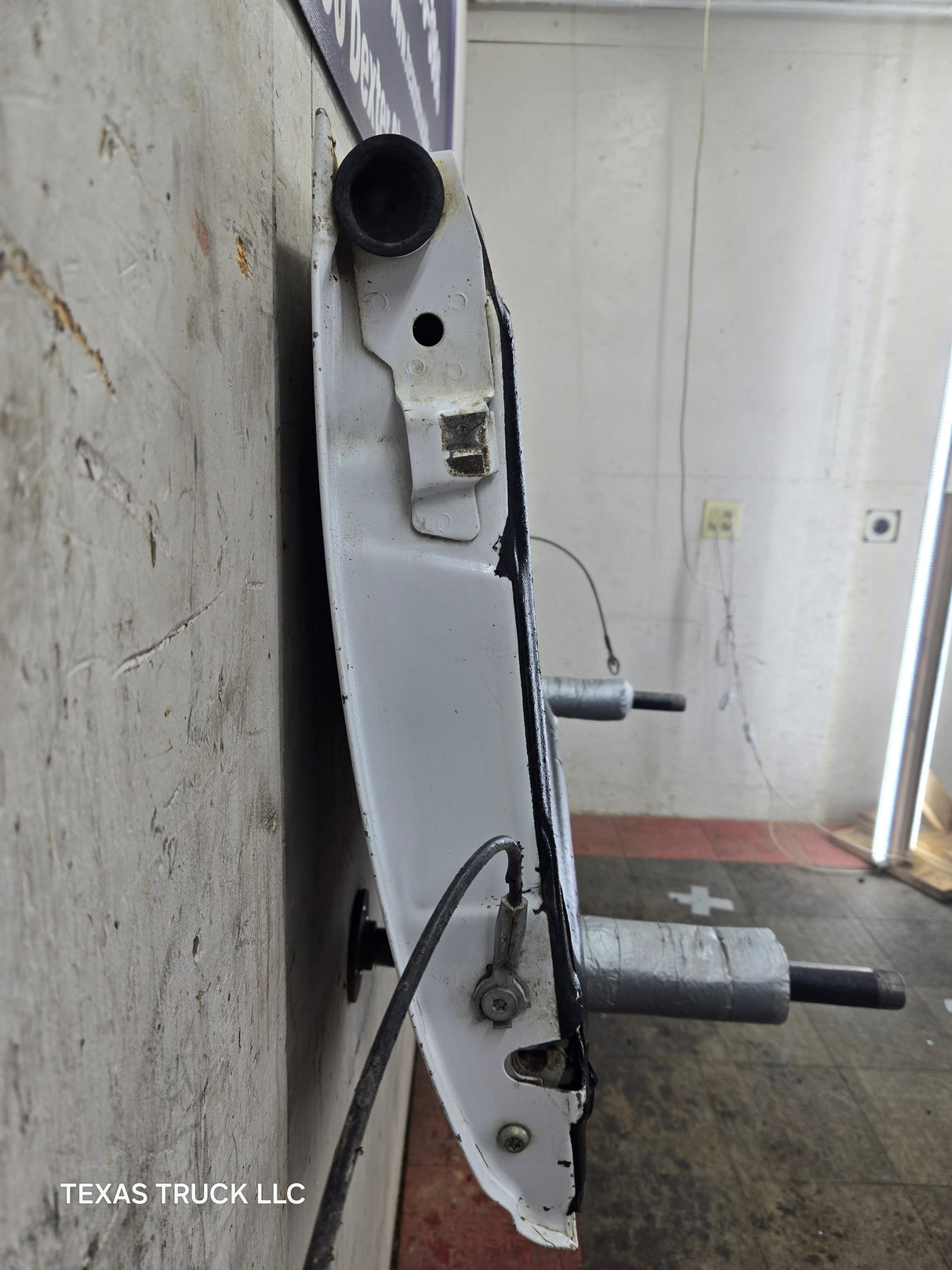 1997-2003 F150 / 1999-2007 Ford F250 F350 F450 F550 Super Duty Tailgate - White