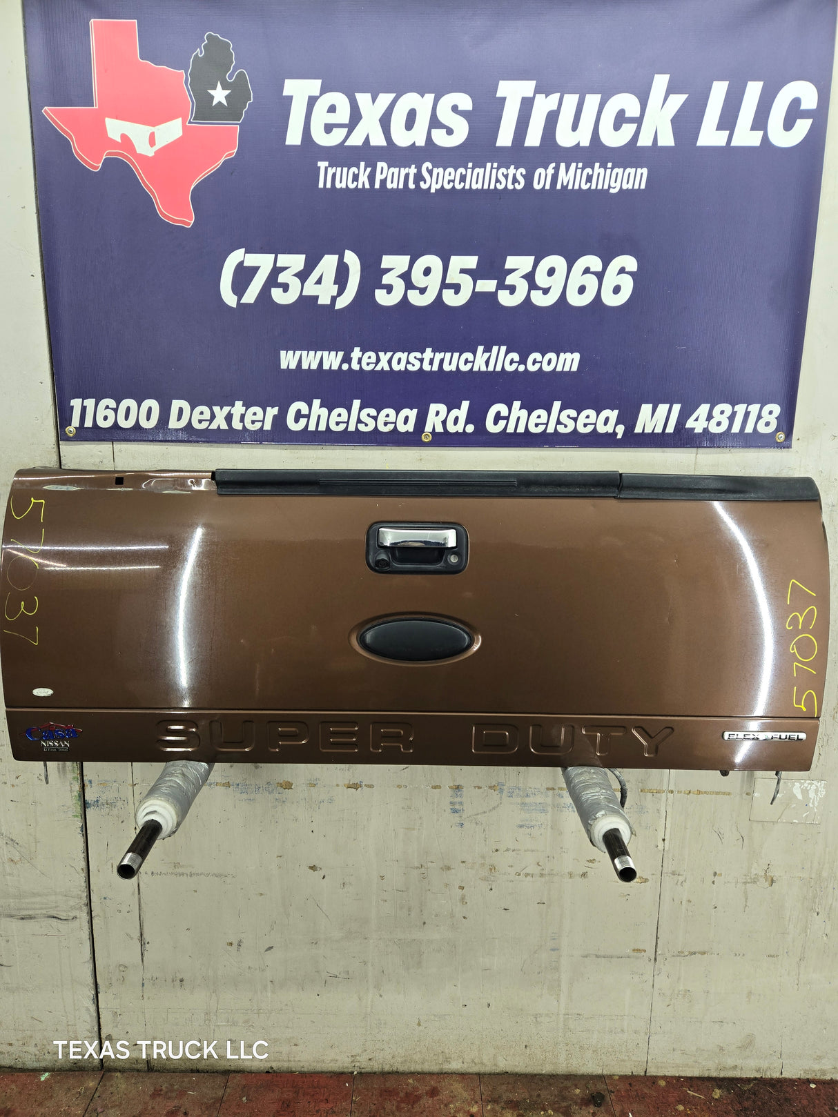 2008-2016 Ford Super Duty Tailgate With Step & Camera F250 F350 F450 F550 - Brown