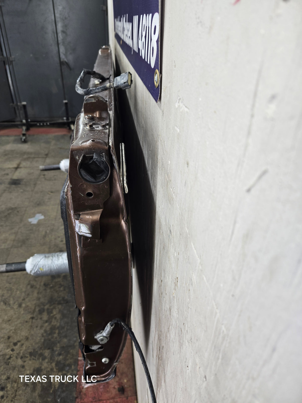 2008-2016 Ford Super Duty Tailgate With Step & Camera F250 F350 F450 F550 - Brown