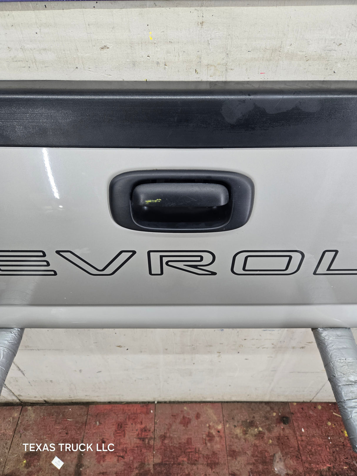 1999-2007 Chevrolet Silverado / GMC Sierra 1500 2500 3500 HD Tailgate - Pewter