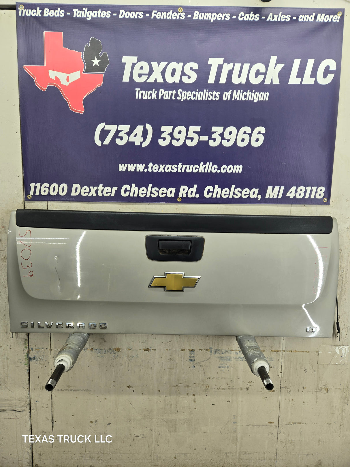 2007-2013 Chevrolet Silverado / GMC Sierra 1500 2500 3500 HD Tailgate