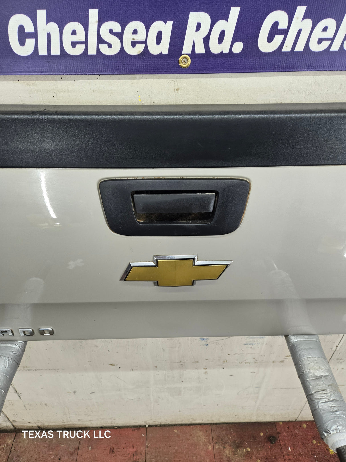 2007-2013 Chevrolet Silverado / GMC Sierra 1500 2500 3500 HD Tailgate