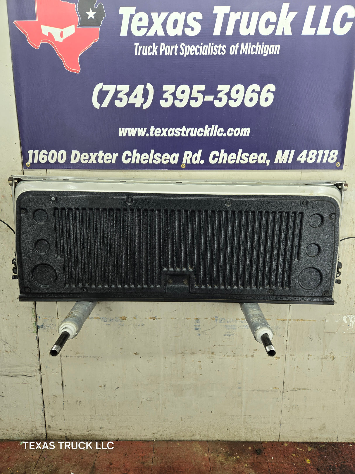 2007-2013 Chevrolet Silverado / GMC Sierra 1500 2500 3500 HD Tailgate