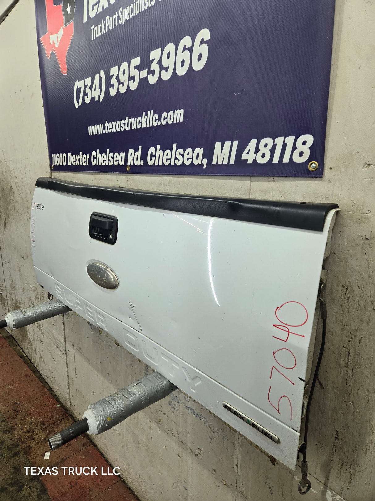 2008-2016 Ford Super Duty Tailgate F250 F350 F450 F550 - Oxford White