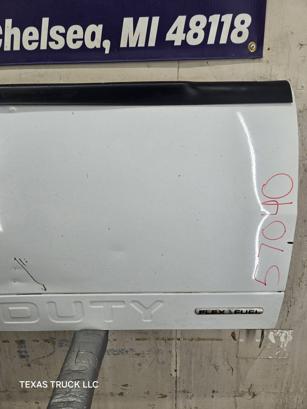 2008-2016 Ford Super Duty Tailgate F250 F350 F450 F550 - Oxford White