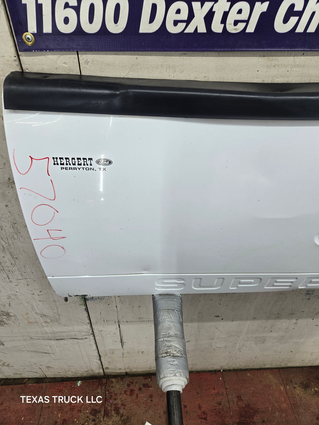 2008-2016 Ford Super Duty Tailgate F250 F350 F450 F550 - Oxford White