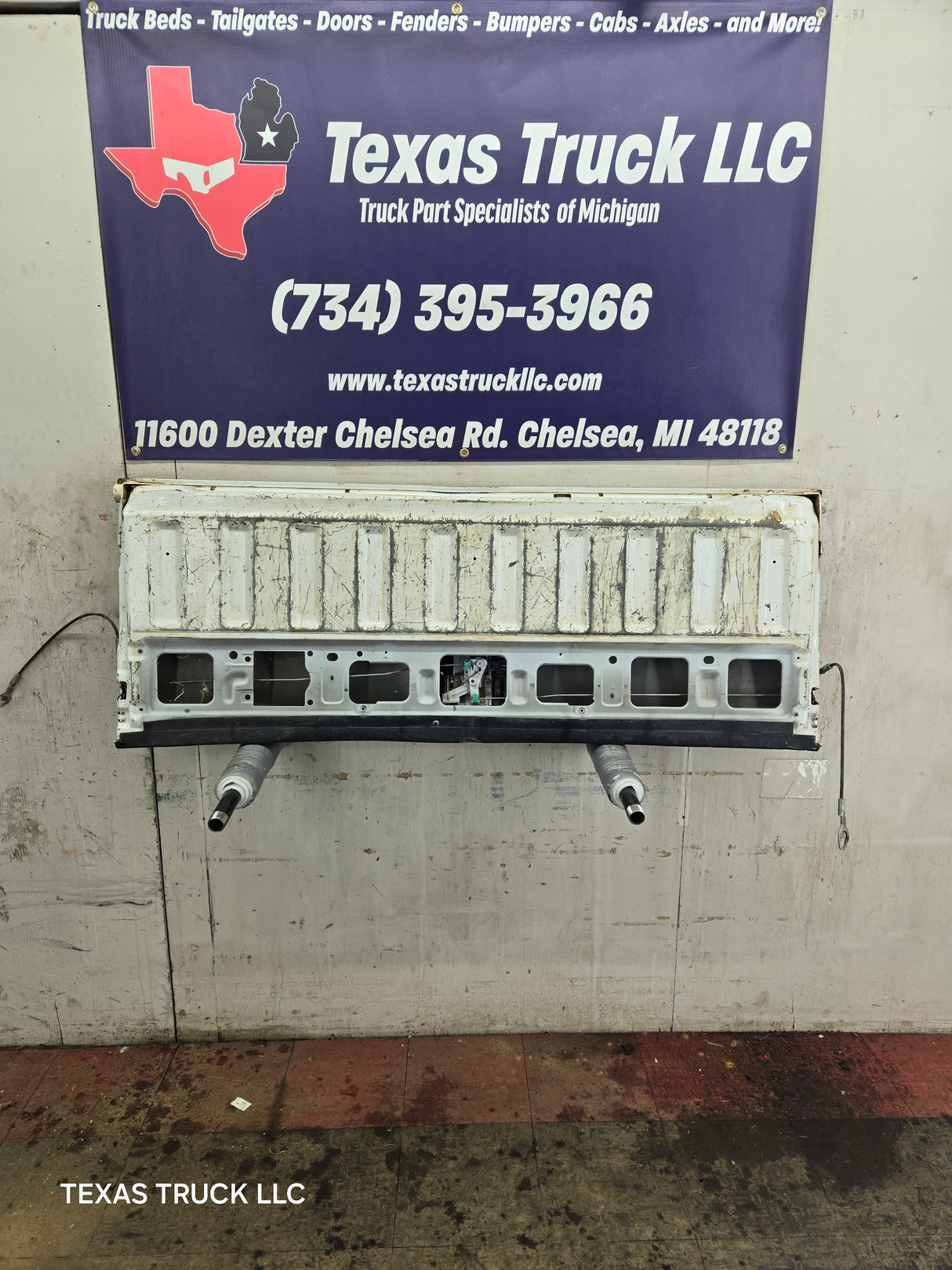 2008-2016 Ford Super Duty Tailgate F250 F350 F450 F550 - Oxford White