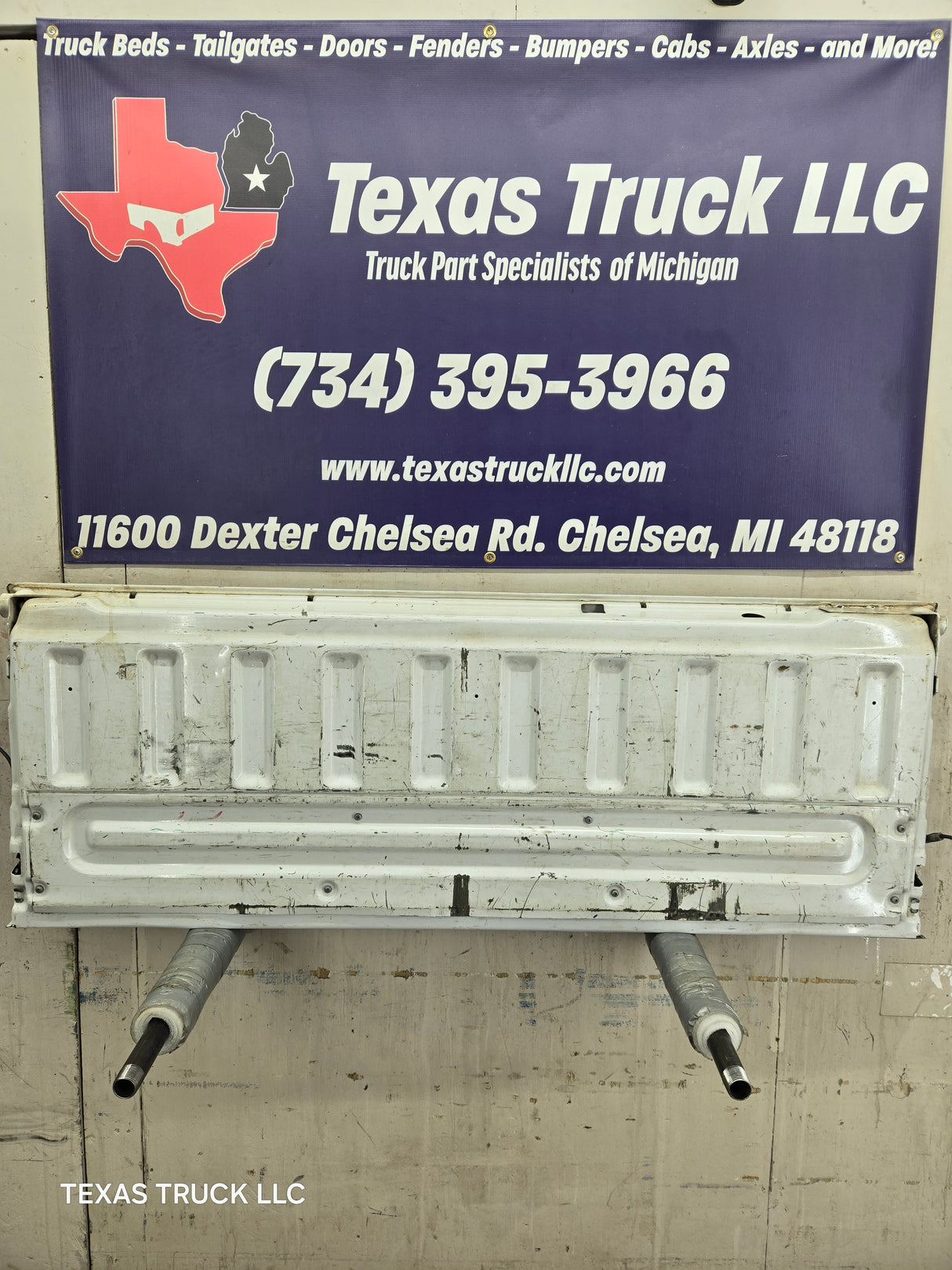 2008-2016 Ford Super Duty Tailgate F250 F350 F450 F550 - Oxford White