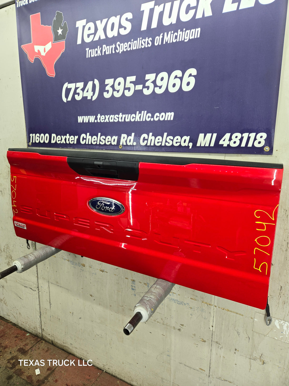 2023-2025 Ford Super Duty F250 F350 F450 F550 Tailgate - Red