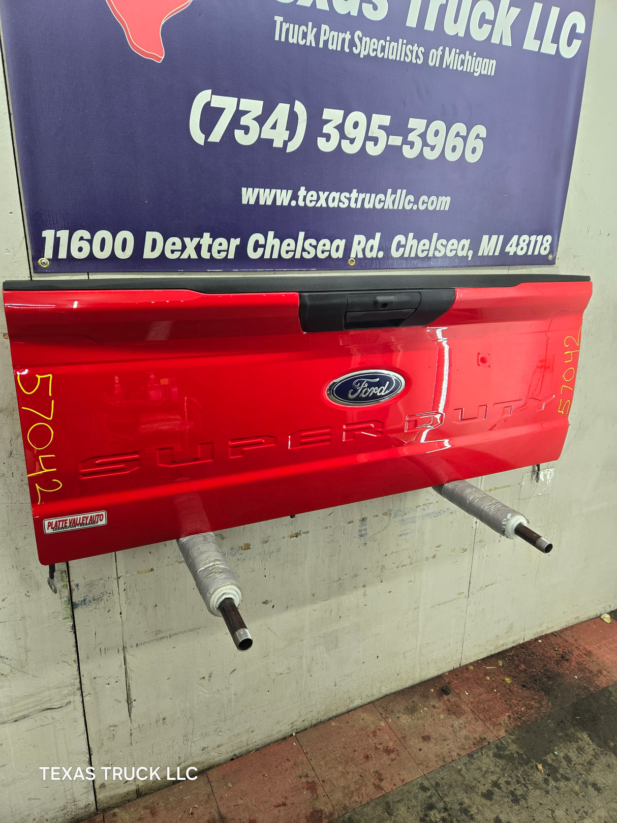 2023-2025 Ford Super Duty F250 F350 F450 F550 Tailgate - Red