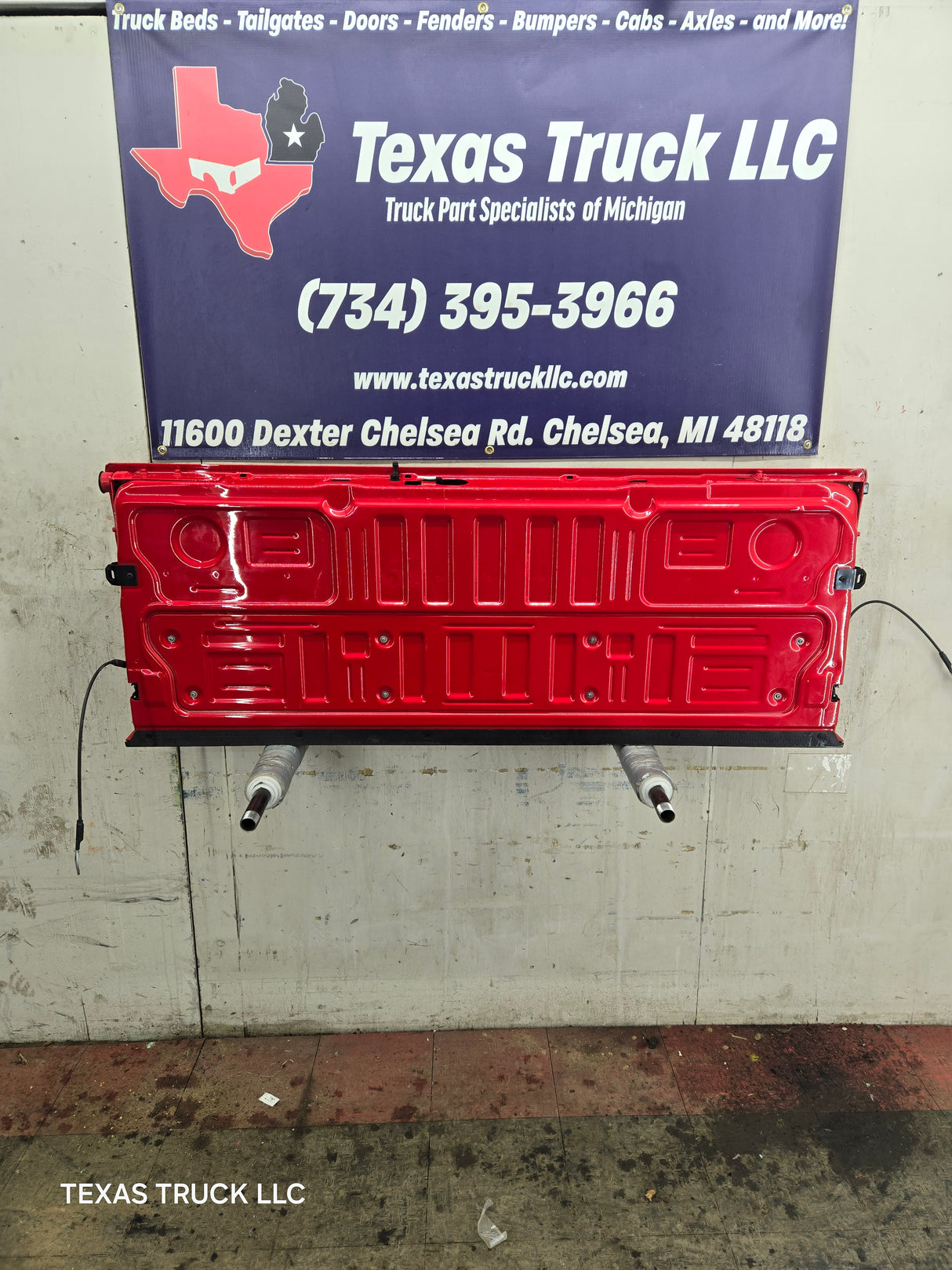 2023-2025 Ford Super Duty F250 F350 F450 F550 Tailgate - Red