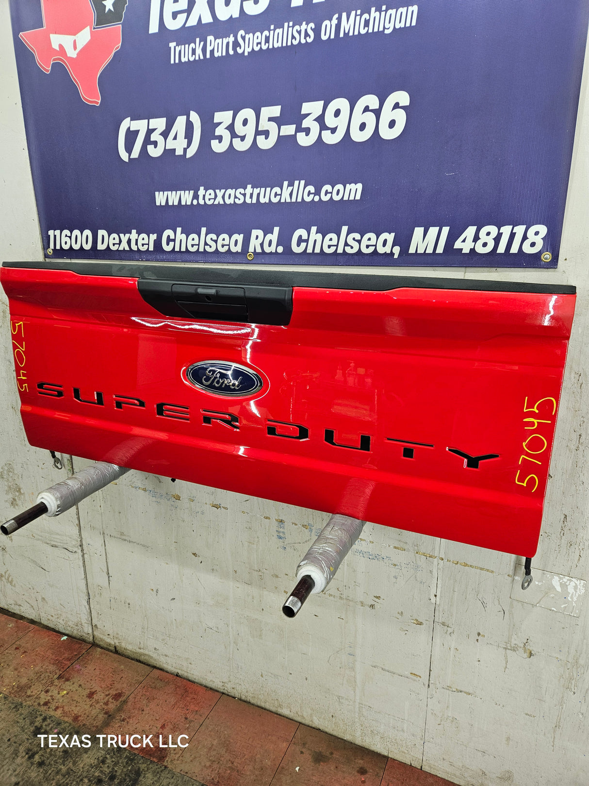 2023-2025 Ford Super Duty F250 F350 F450 F550 Tailgate - Red
