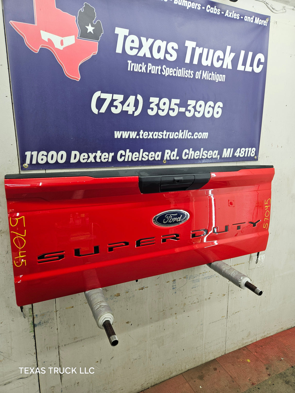 2023-2025 Ford Super Duty F250 F350 F450 F550 Tailgate - Red