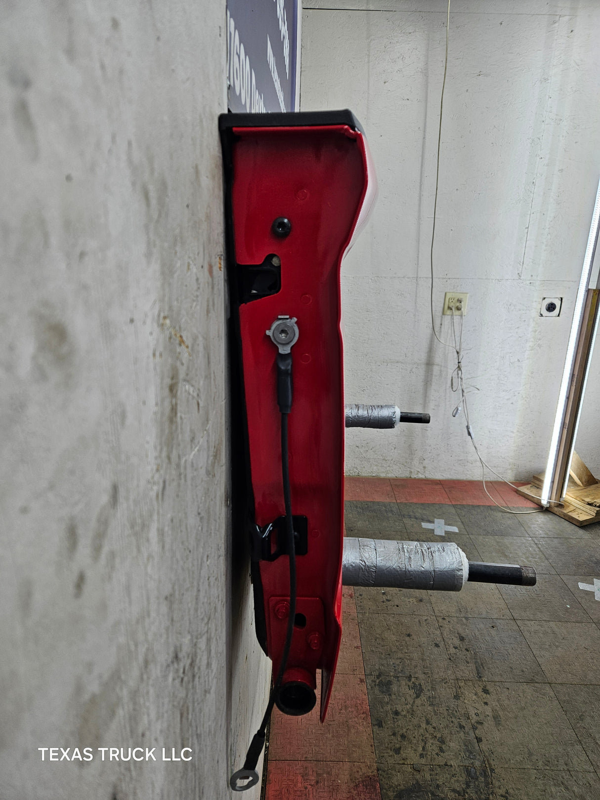 2023-2025 Ford Super Duty F250 F350 F450 F550 Tailgate - Red