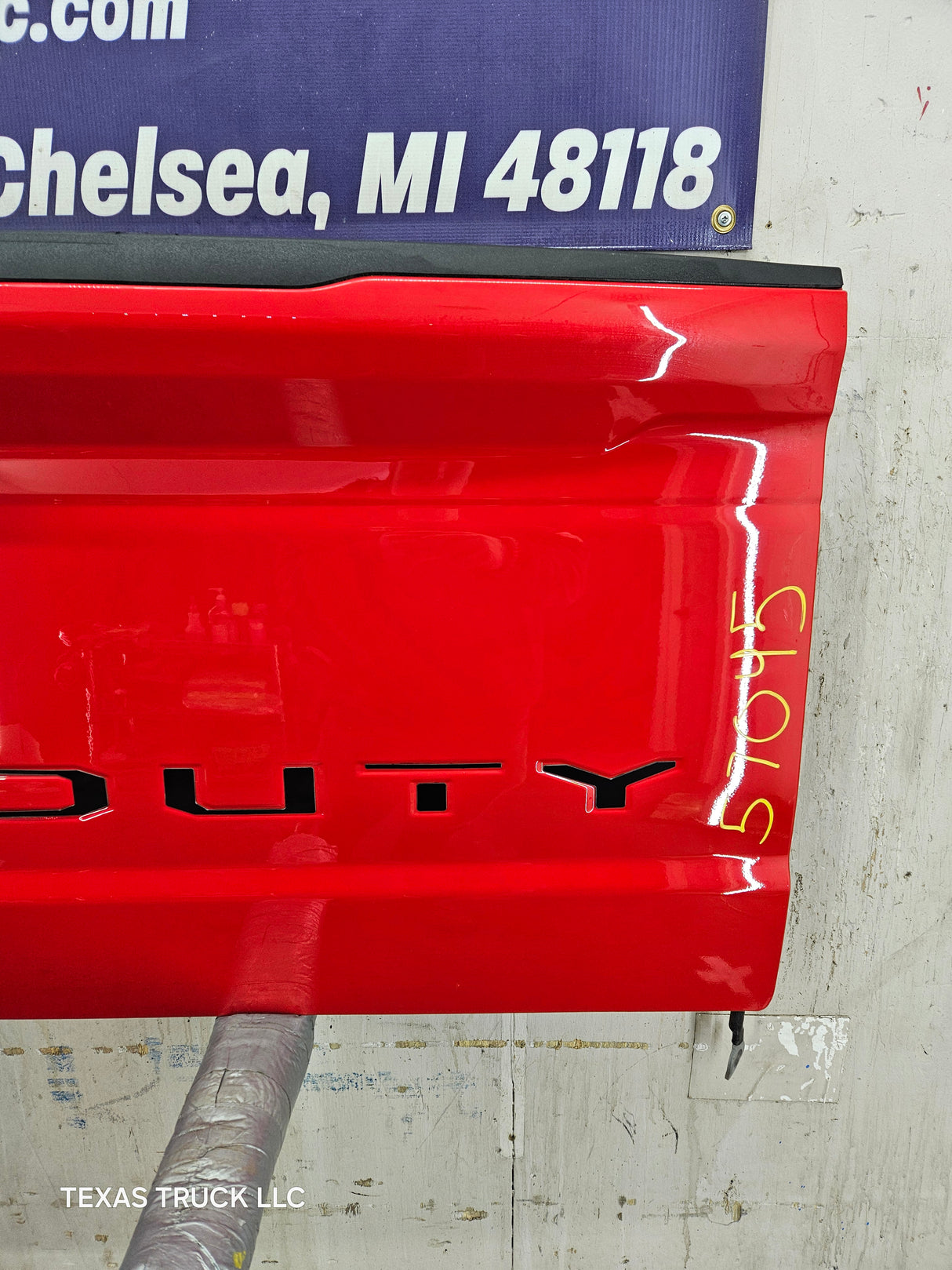 2023-2025 Ford Super Duty F250 F350 F450 F550 Tailgate - Red