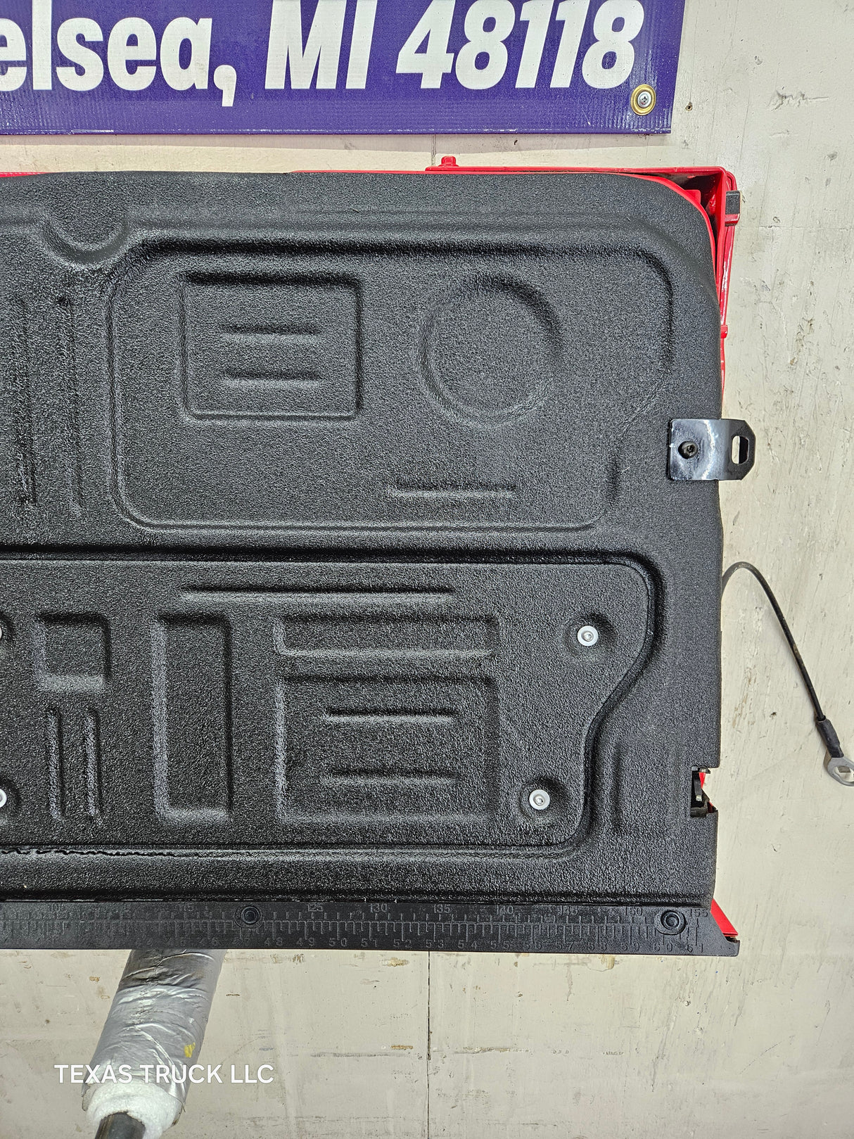 2023-2025 Ford Super Duty F250 F350 F450 F550 Tailgate - Red