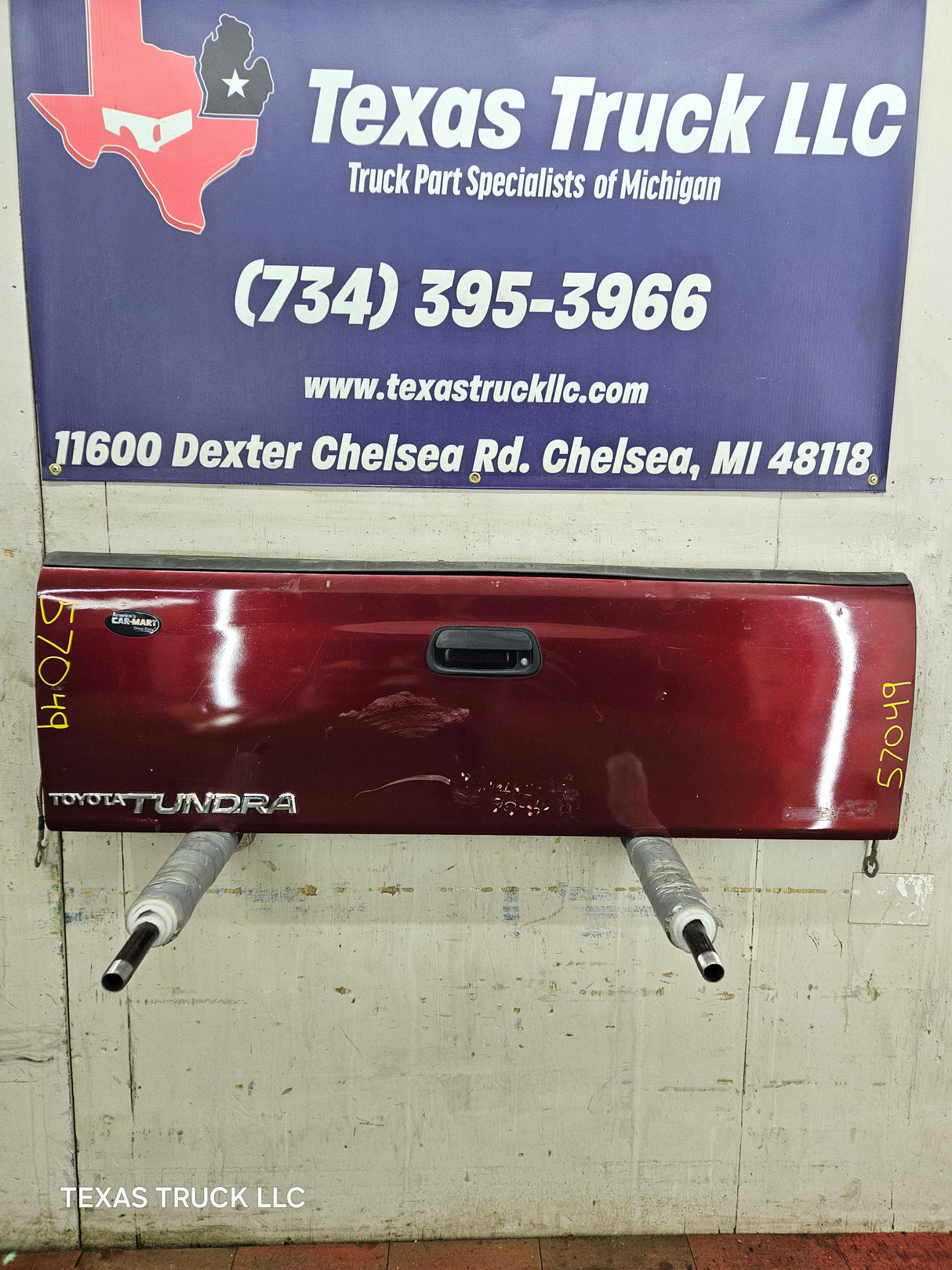 2001-2006 Toyota Tundra Tailgate - Maroon