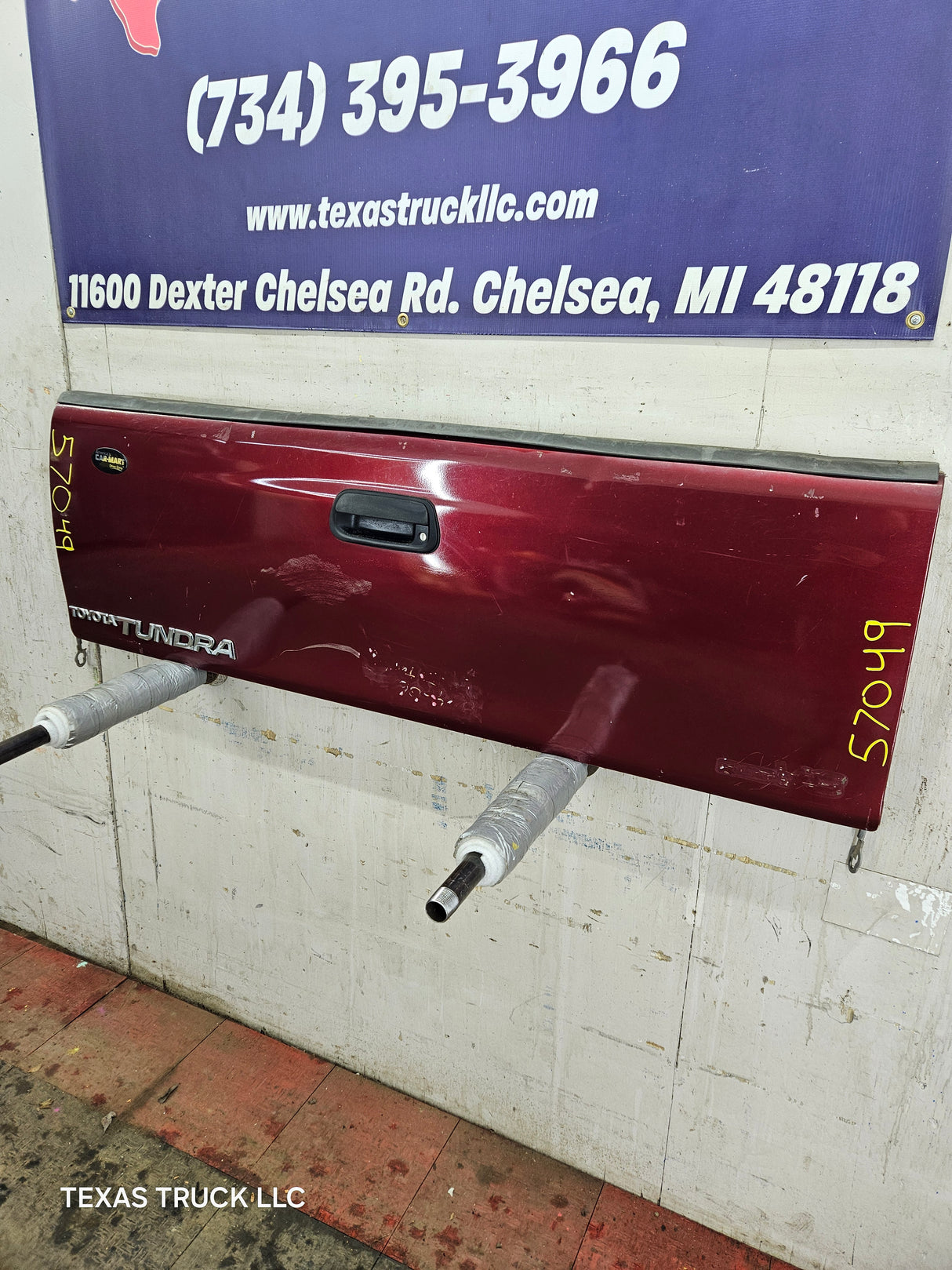 2001-2006 Toyota Tundra Tailgate - Maroon