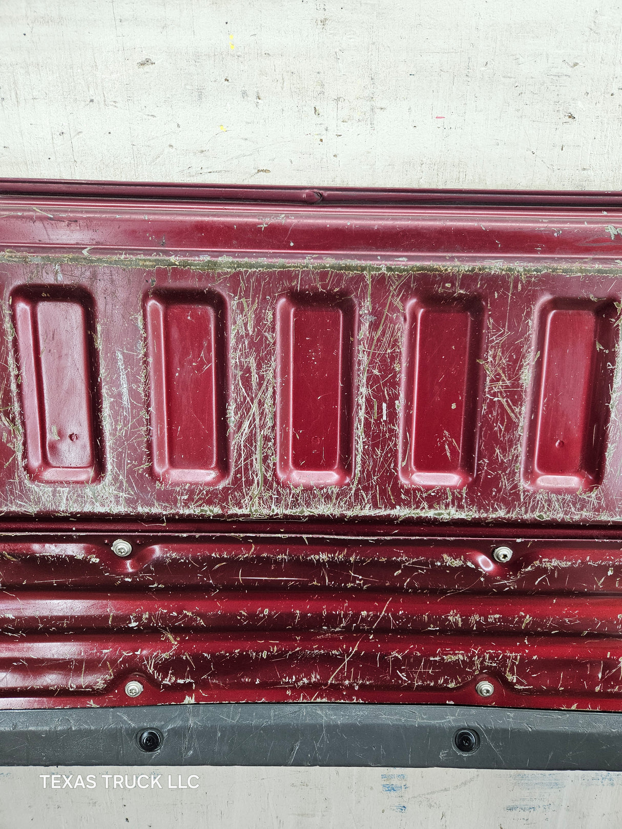 2001-2006 Toyota Tundra Tailgate - Maroon