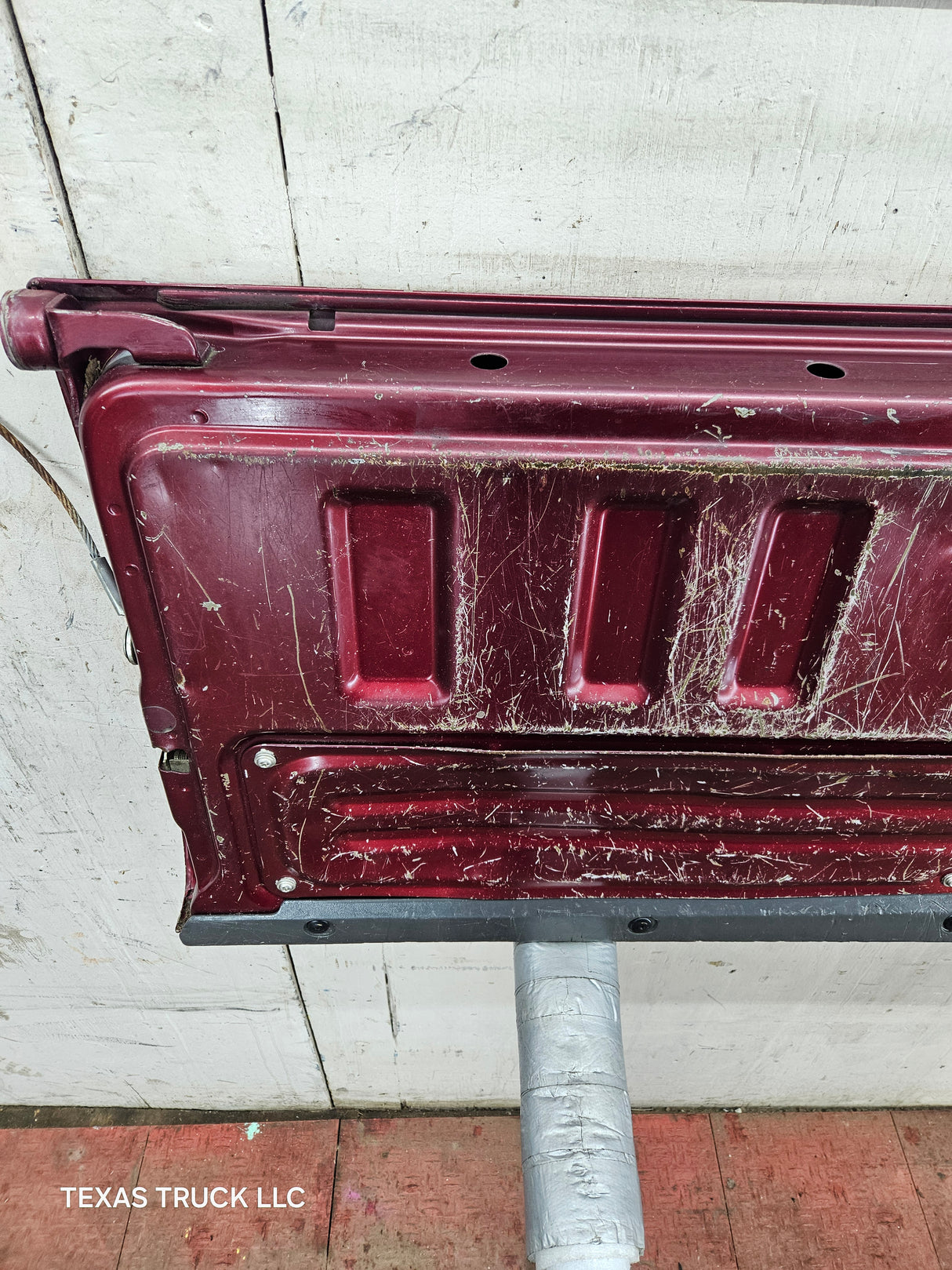 2001-2006 Toyota Tundra Tailgate - Maroon