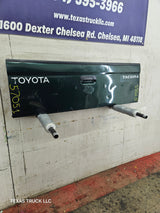 1995-2004 Toyota Tacoma Tailgate - Green