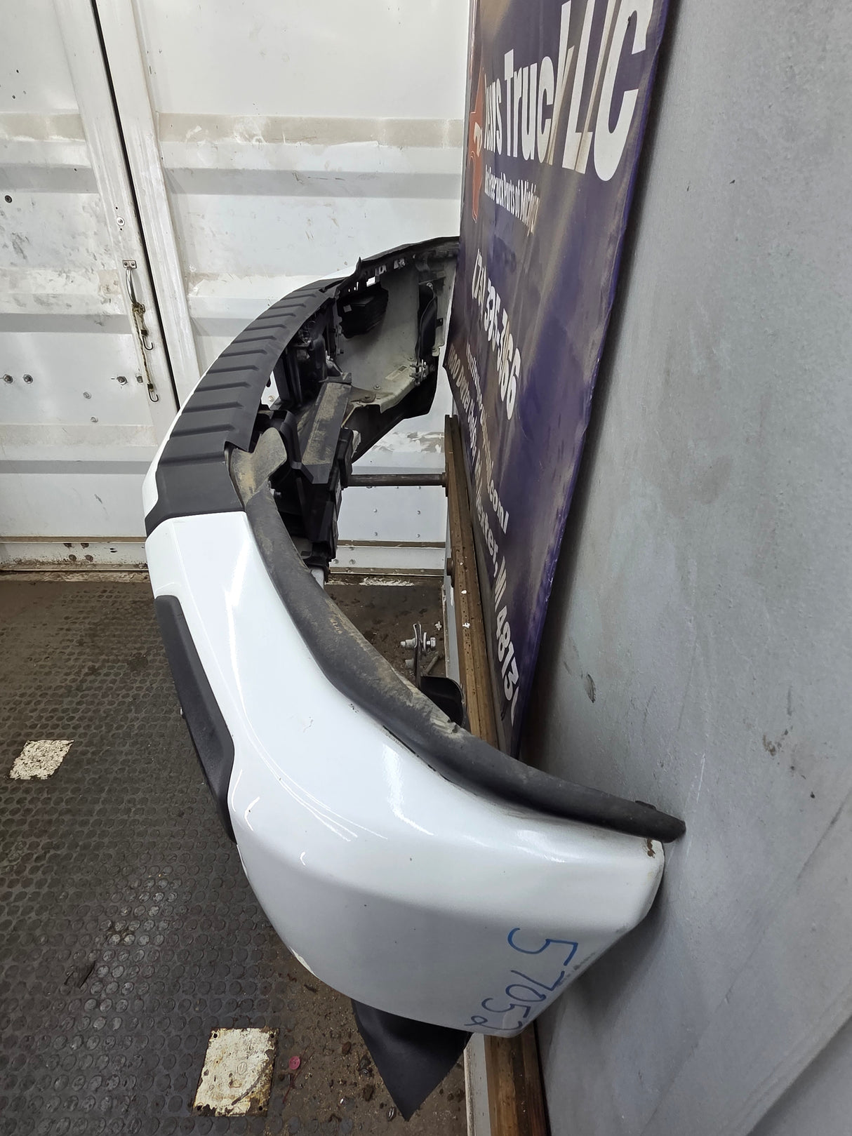 2020-2022 Ford Super Duty F250 F350 Front Bumper - White